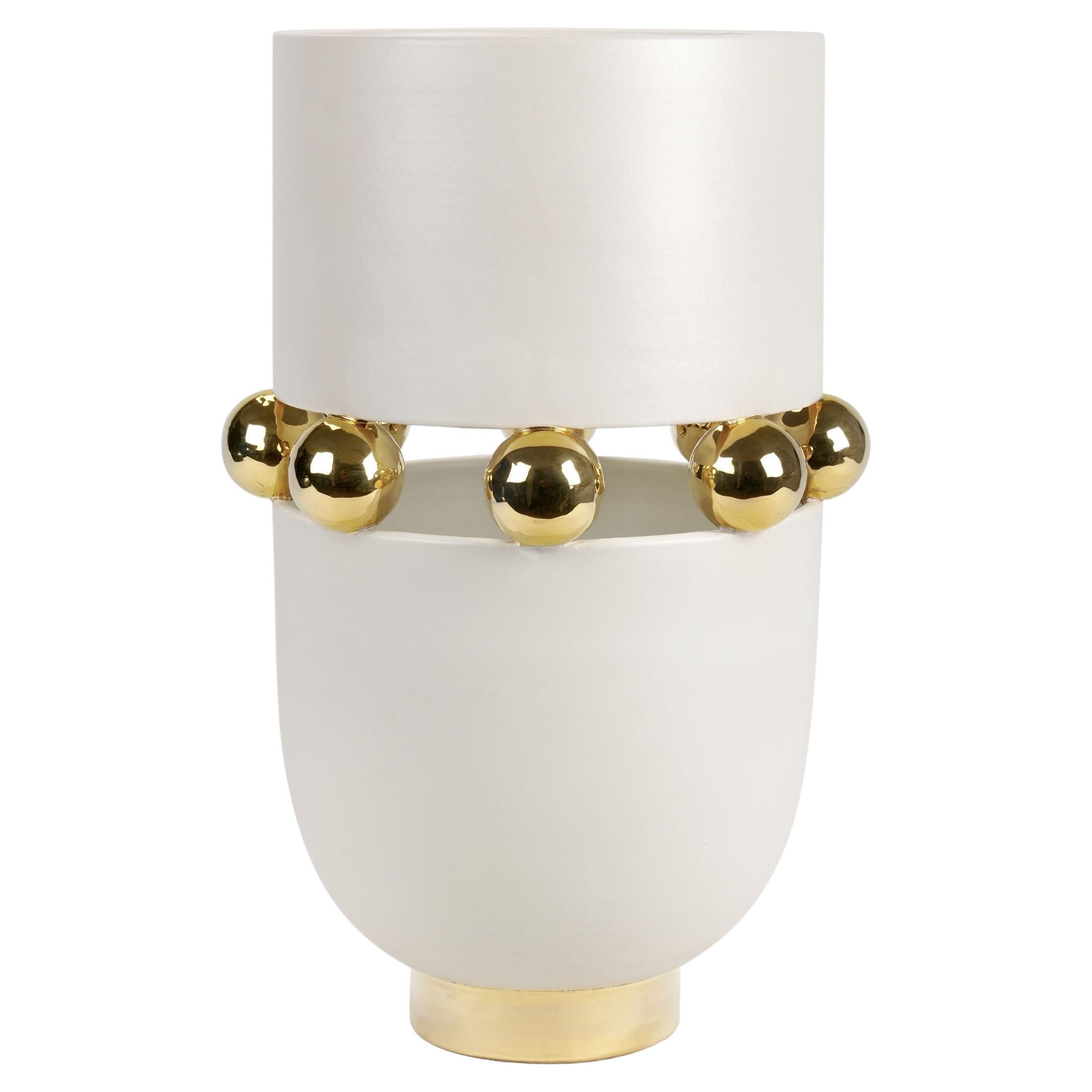 Moderne Vase, matte Oberfläche warmweiß, Kugeln aus 24-karätigem Gold, handgefertigt, Italien