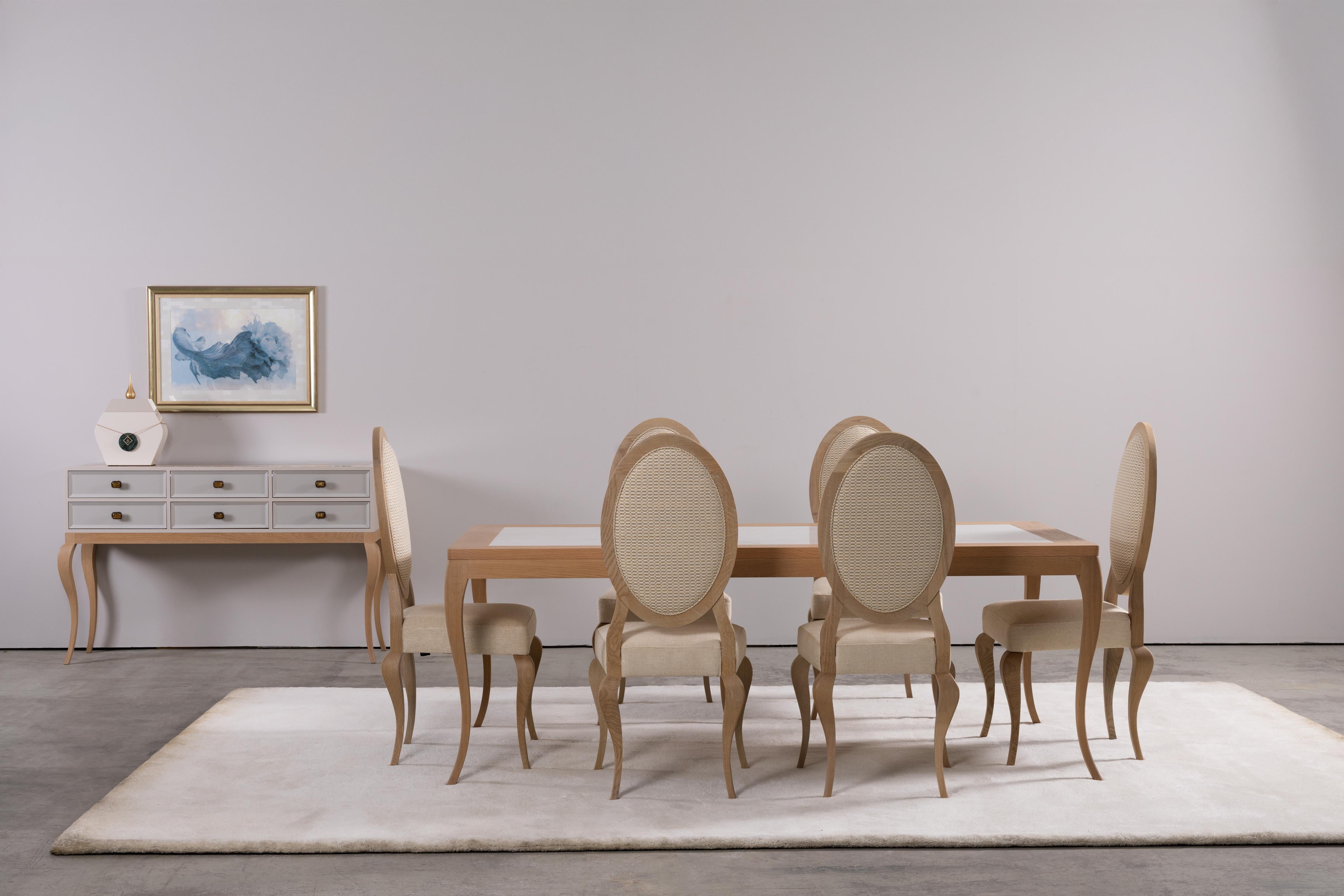 Tavolo da pranzo Venise, realizzato a mano in Portogallo - Europa by Greenapple

Il tavolo da pranzo Venise valorizza qualsiasi interno portando l'eccezionale artigianato a un nuovo livello.

Il tavolo da pranzo Venise è realizzato in Oak Oak