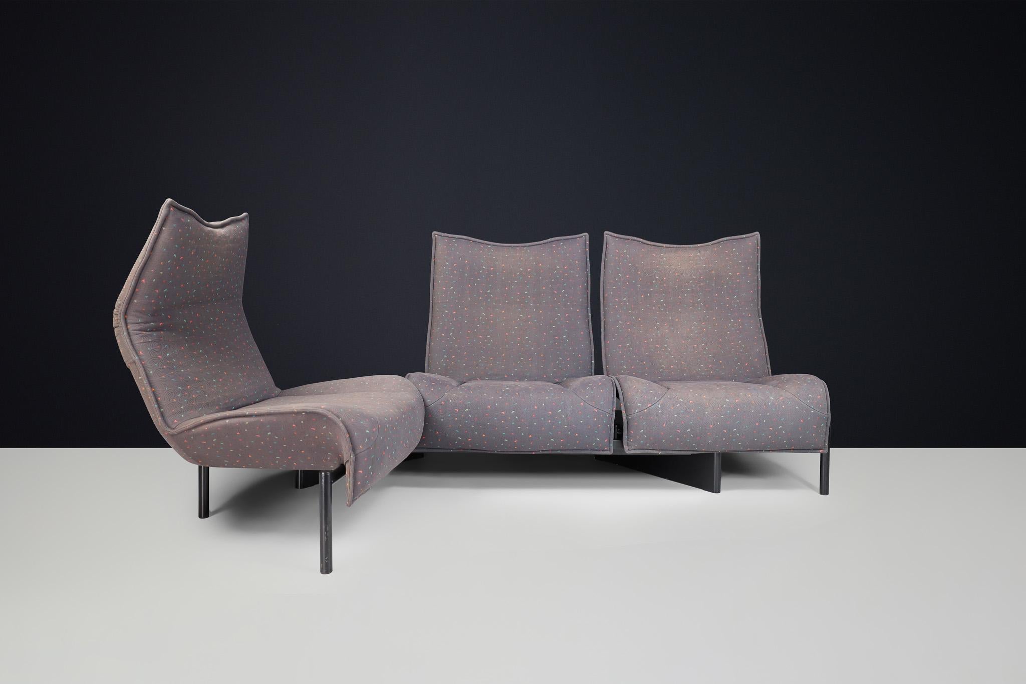 Modernes Sofa „Veranda“ von Vico Magistretti für Cassina, Originalstoff, Italien im Angebot 1