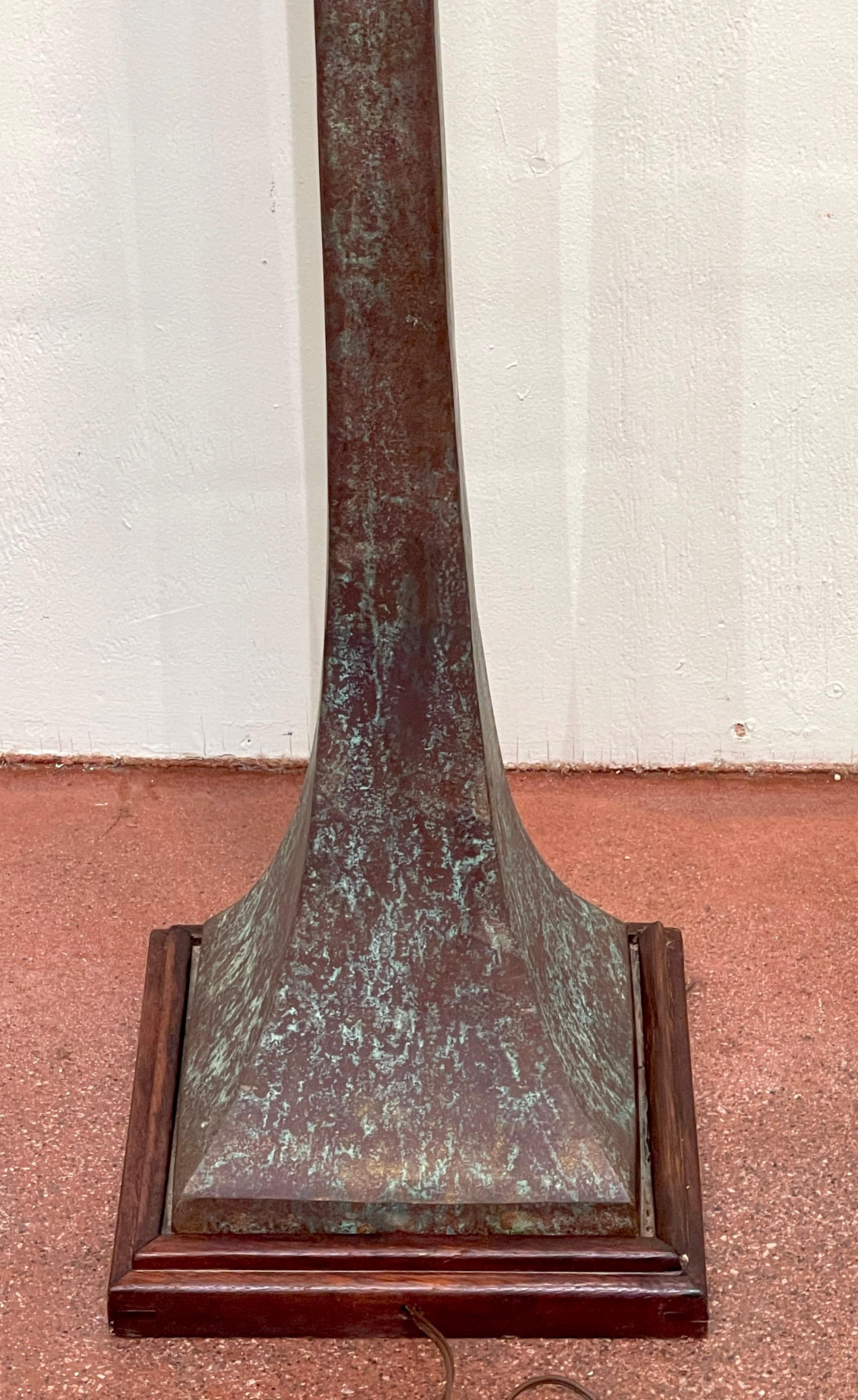 Modern Verdigris Bronze Floor Lamp by Stewart Ross James for Hansen In Good Condition For Sale In West Palm Beach, FL