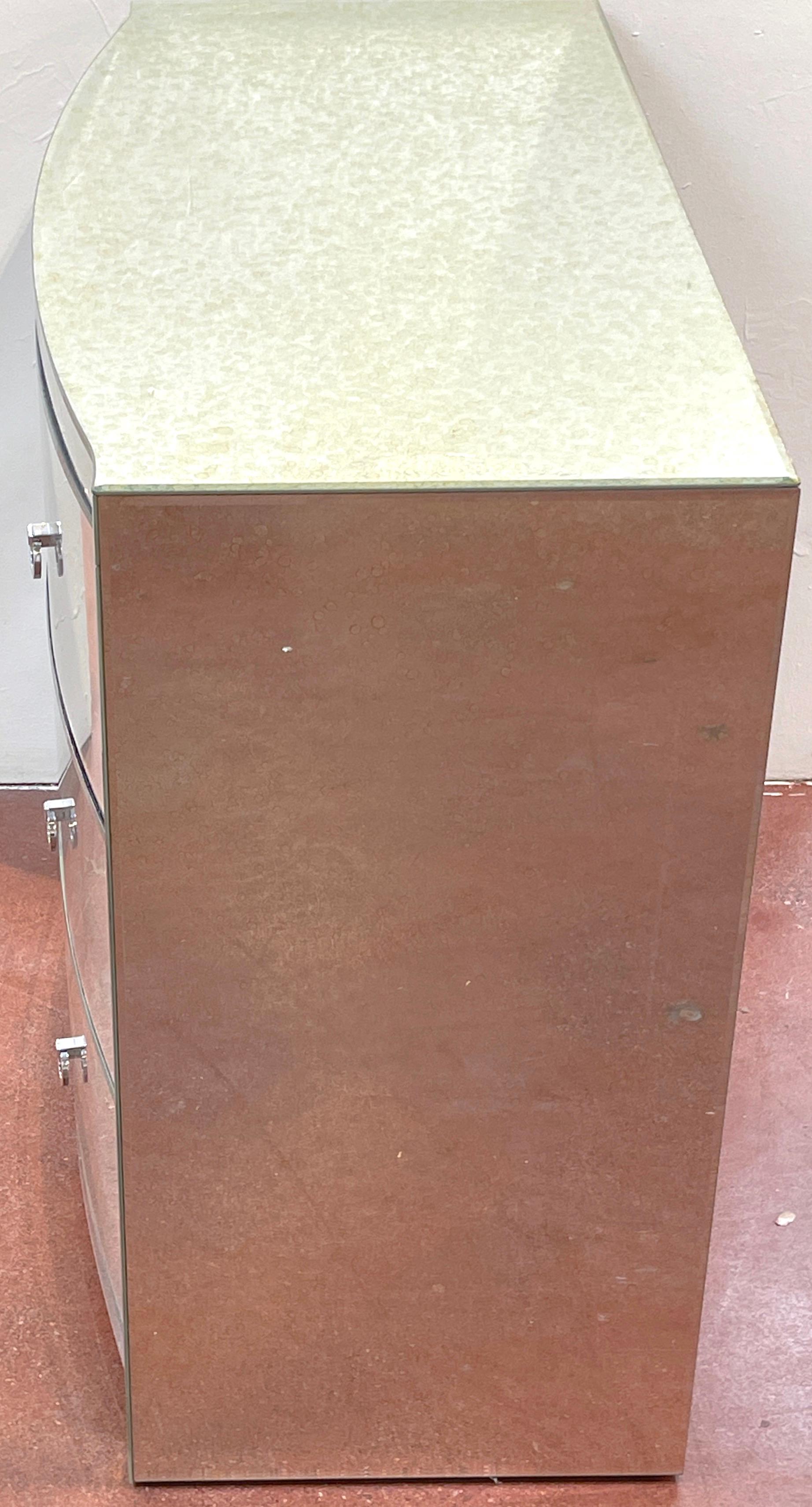 Verre Églomisé moderno  Cassapanca/comodino a specchio in vendita 1
