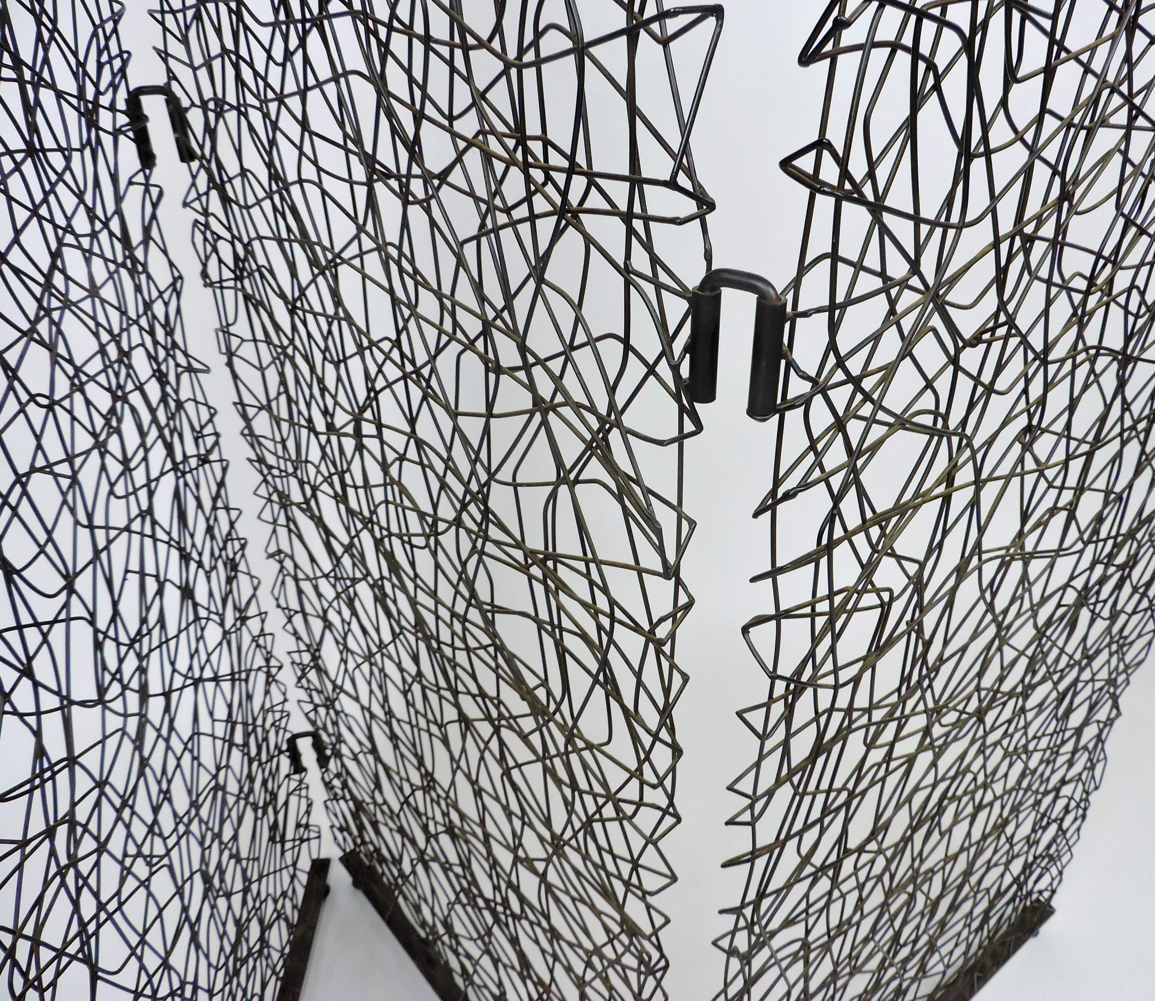 Modern Vintage Abstract Metal Wire Three Panel Screen or Room Divider For Sale 4