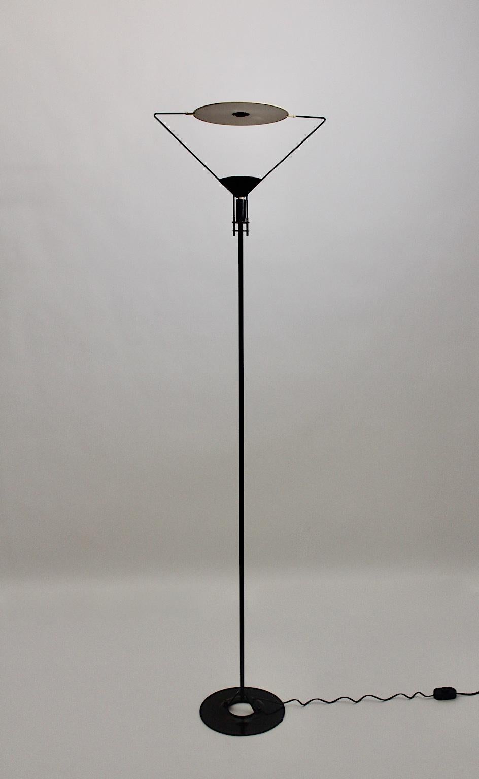 Modern Vintage Artemide Metal Floor Lamp by Carlo Forcolini 1980s Italy For Sale 4