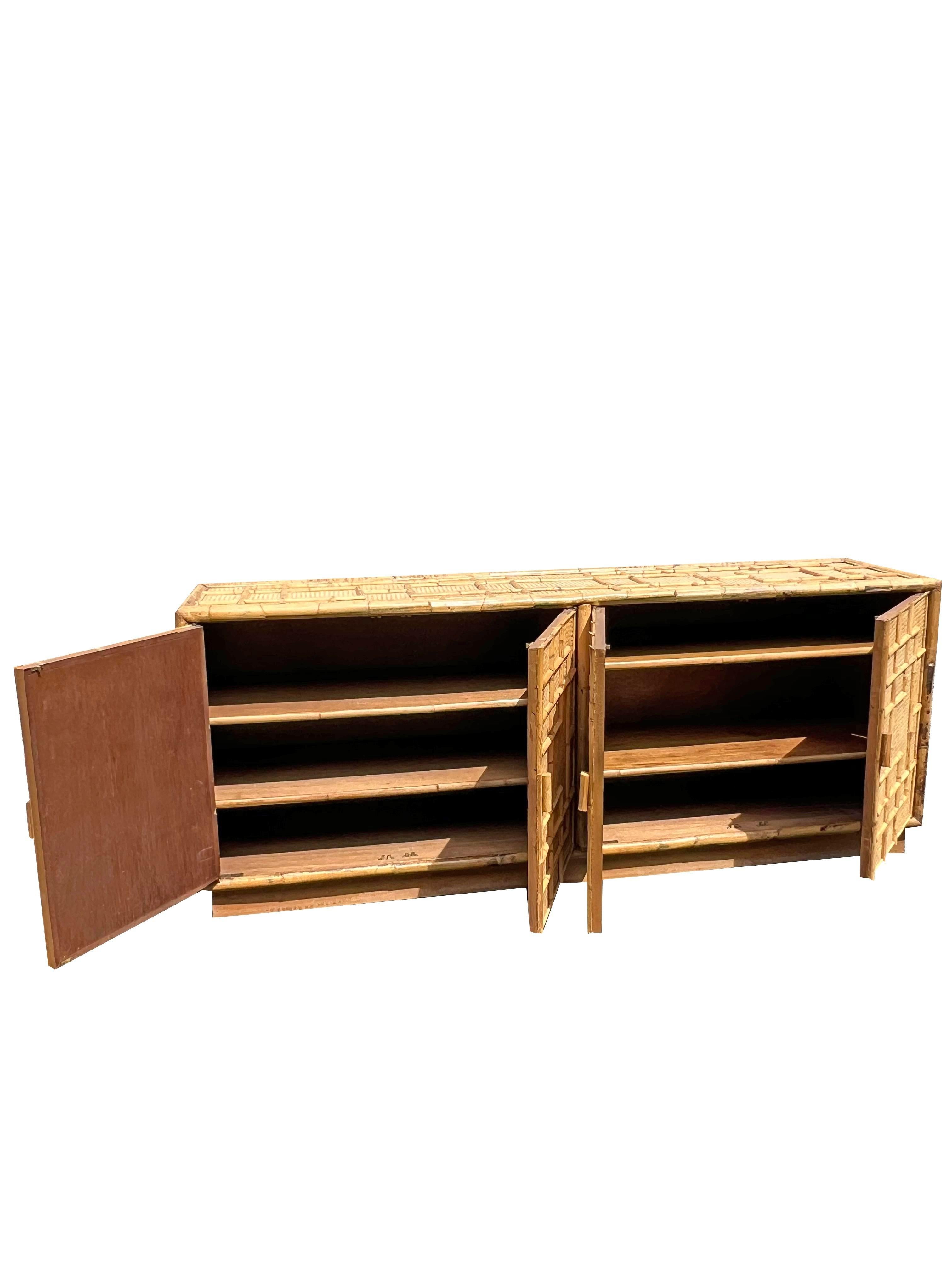 Credenza moderna vintage in rattan di bambù Nature Stile costiero Boho Chic in vendita 1
