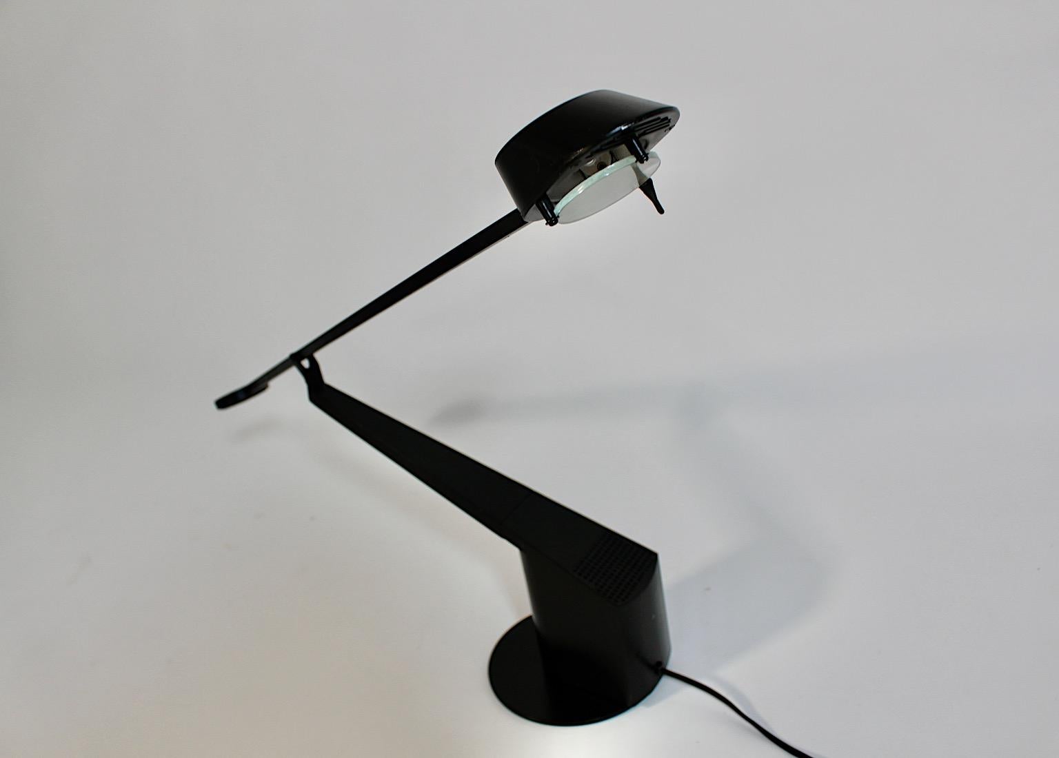 Lampada da tavolo moderna vintage nera Rodolfo Bonetto anni '80 Italia in vendita 3
