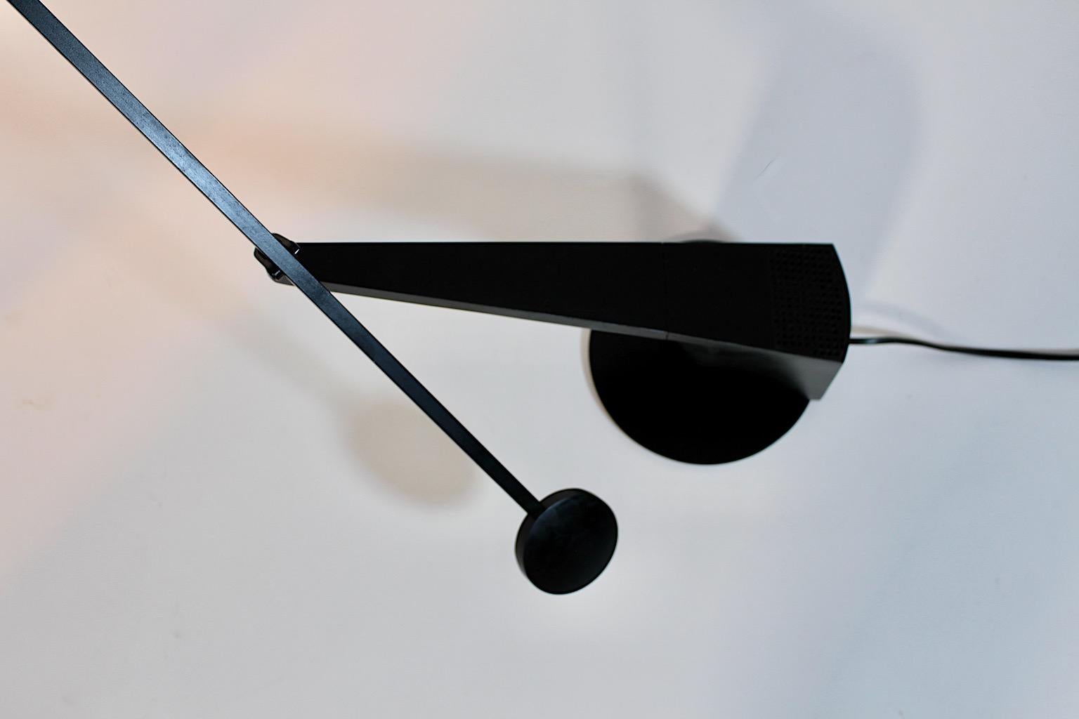 Metallo Lampada da tavolo moderna vintage nera Rodolfo Bonetto anni '80 Italia in vendita