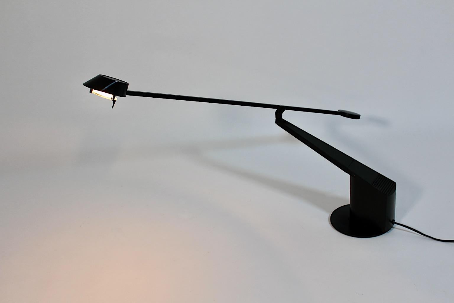 Lampada da tavolo moderna vintage nera Rodolfo Bonetto anni '80 Italia in vendita 2