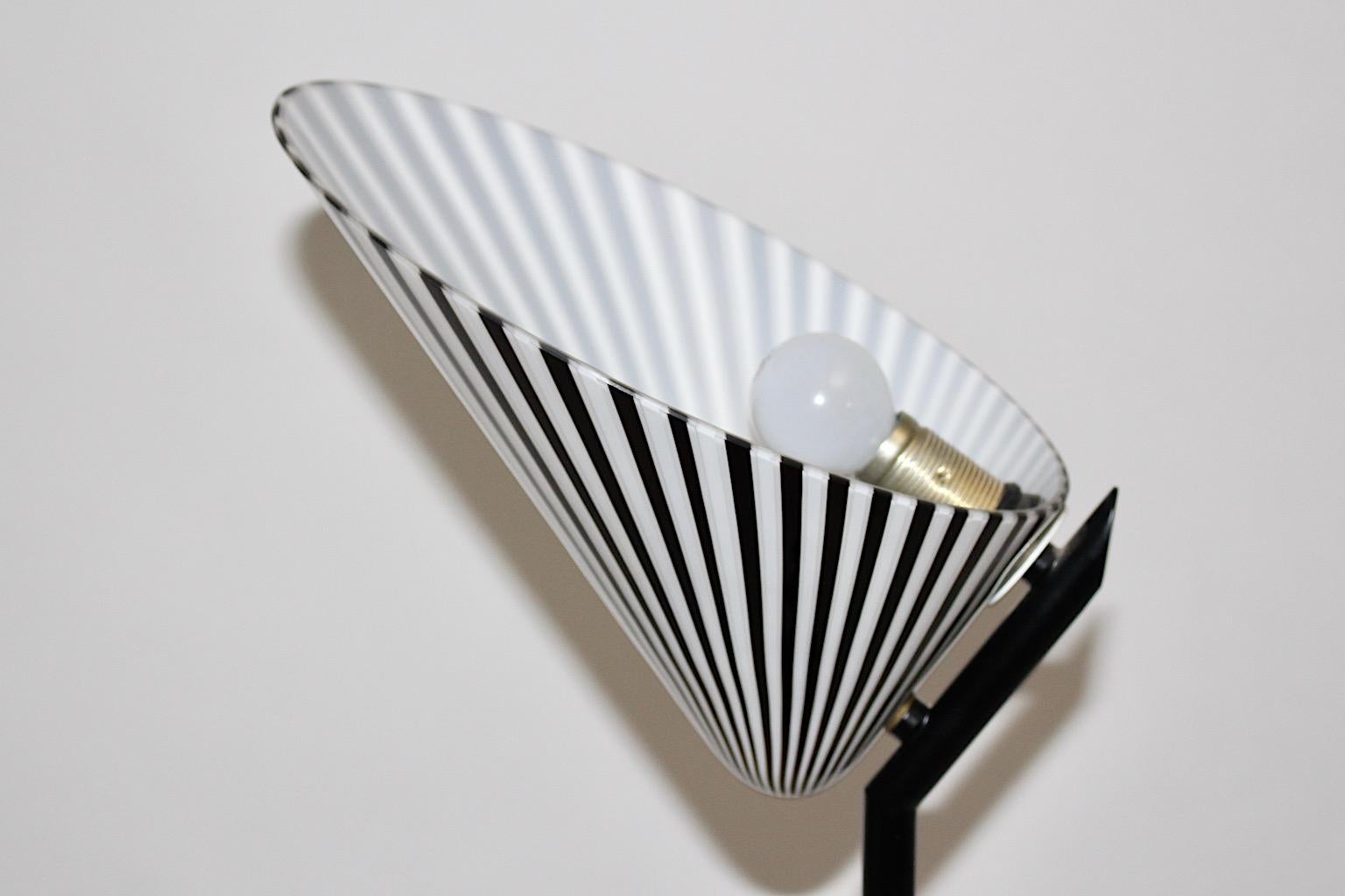 Modern Vintage Black White Glass Metal Floor Lamp Uplighter Italy, 1980s For Sale 3