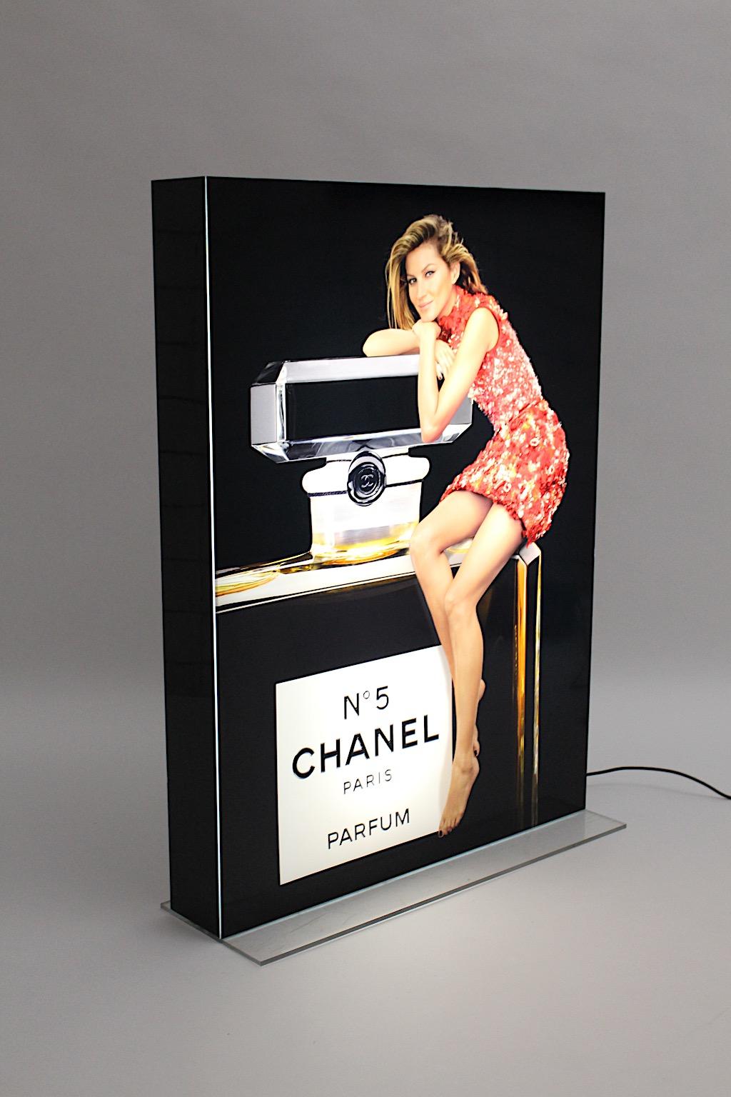 chanel leuchte