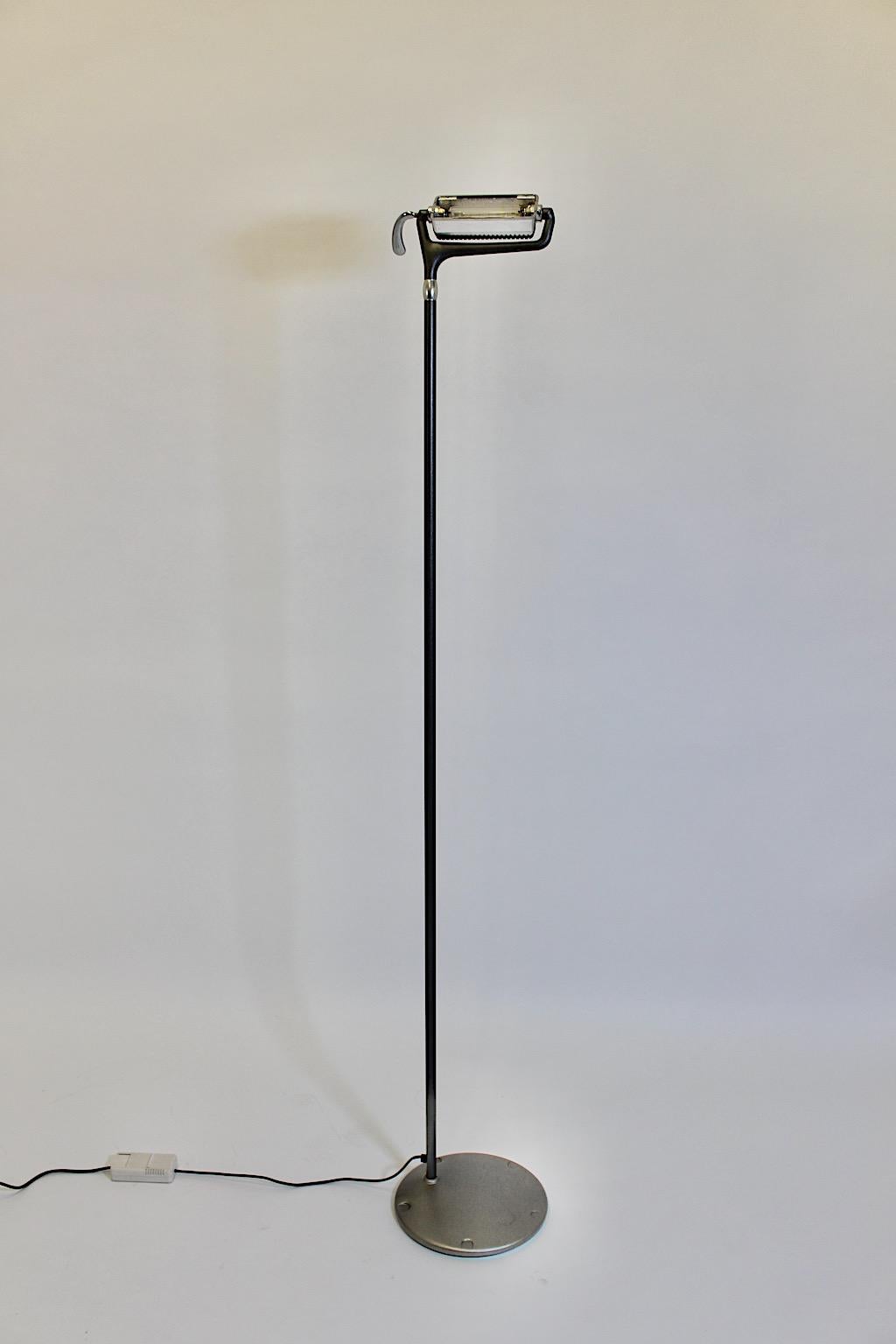 Modern Vintage Floor Lamp Filoti by Piero Lissoni for Artemide 1993 Italy For Sale 3