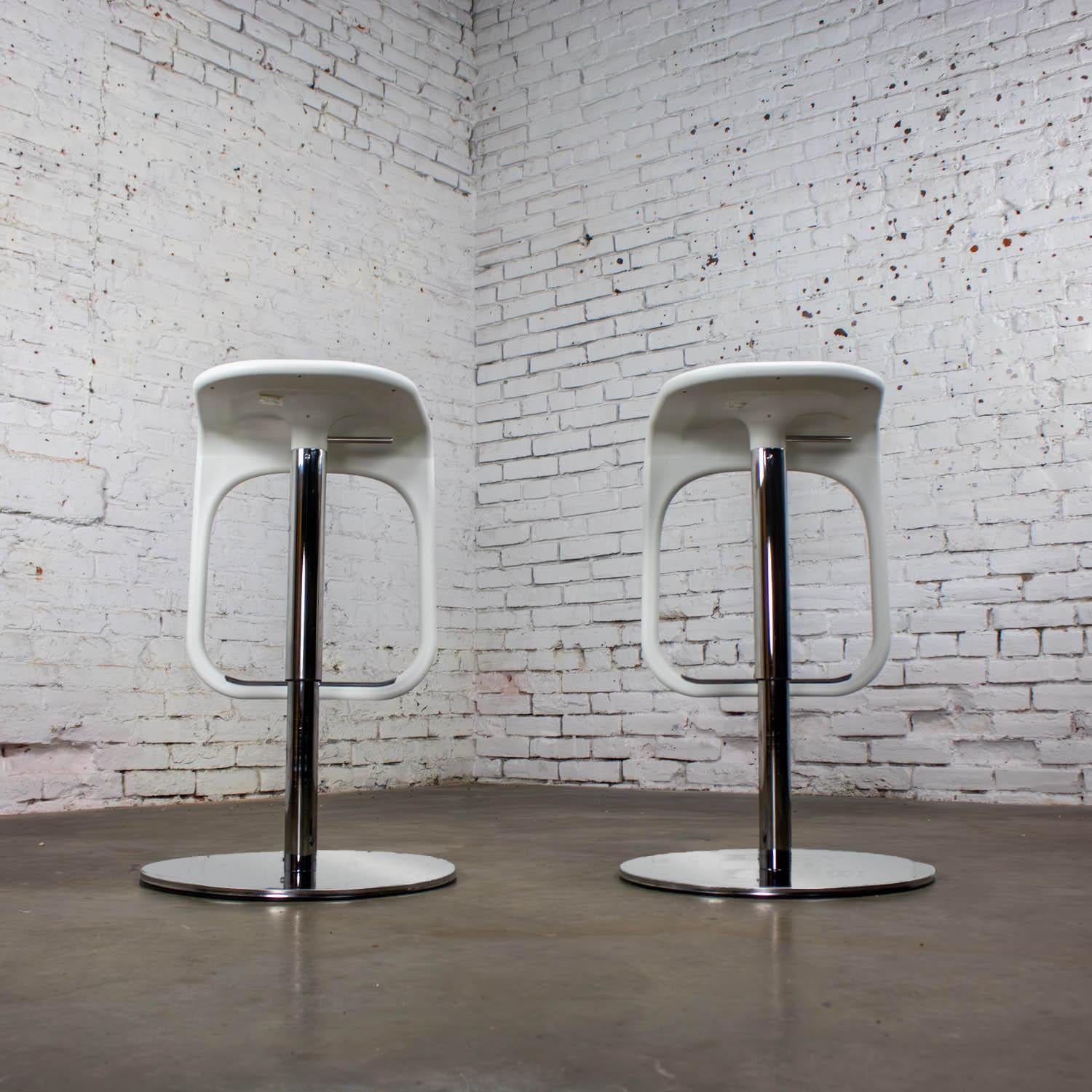 Plaqué Paire de tabourets de bar modernes vintage IKEA Urban fabriqués en Italie par Carl Ojerstam en vente