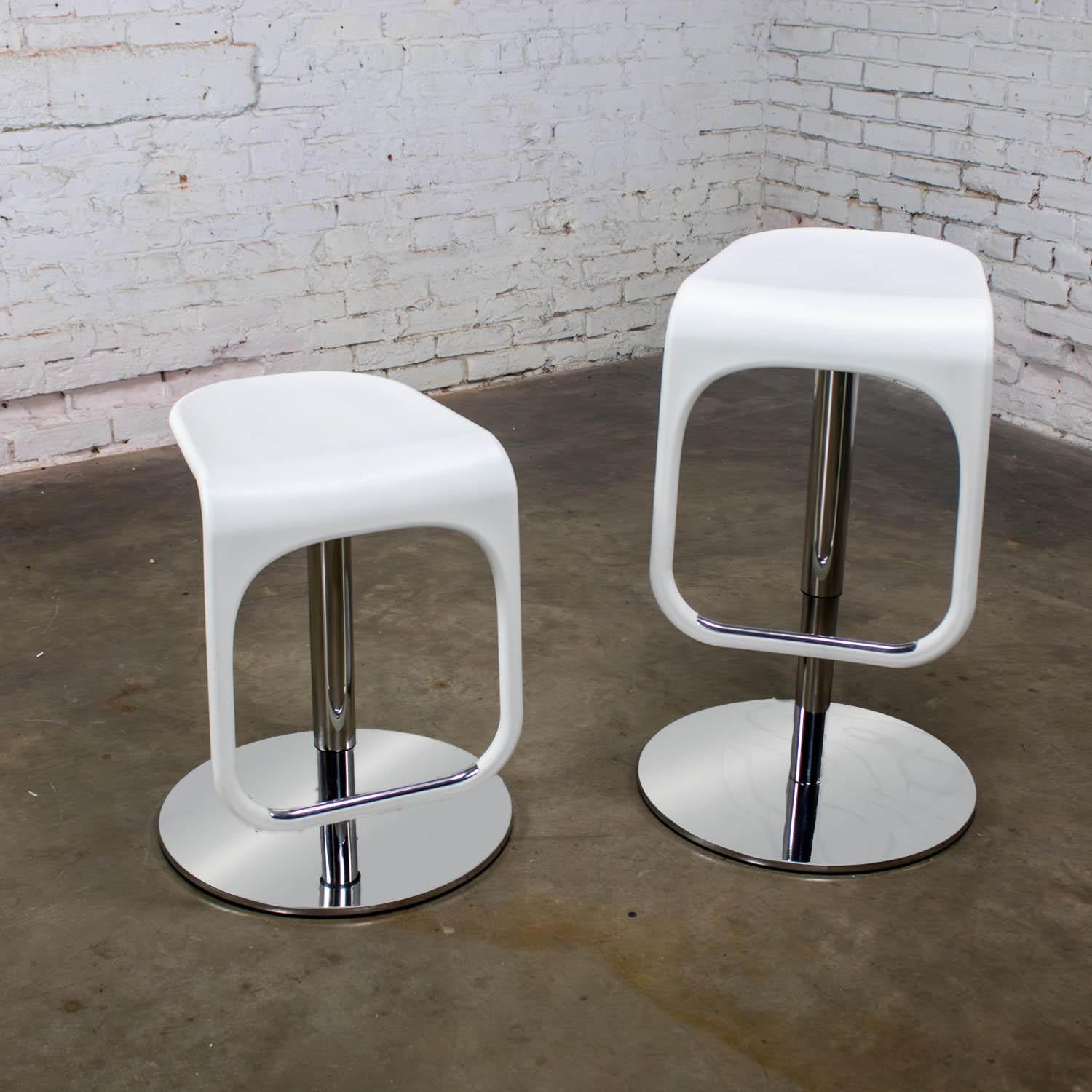 XXIe siècle et contemporain Paire de tabourets de bar modernes vintage IKEA Urban fabriqués en Italie par Carl Ojerstam en vente