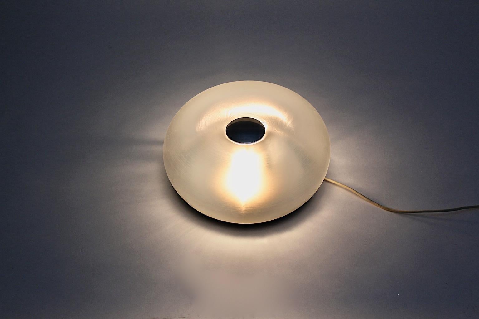 Modern Vintage Lucite Plexiglass Table Lamp or Sconce, 1980s, Italy For Sale 3