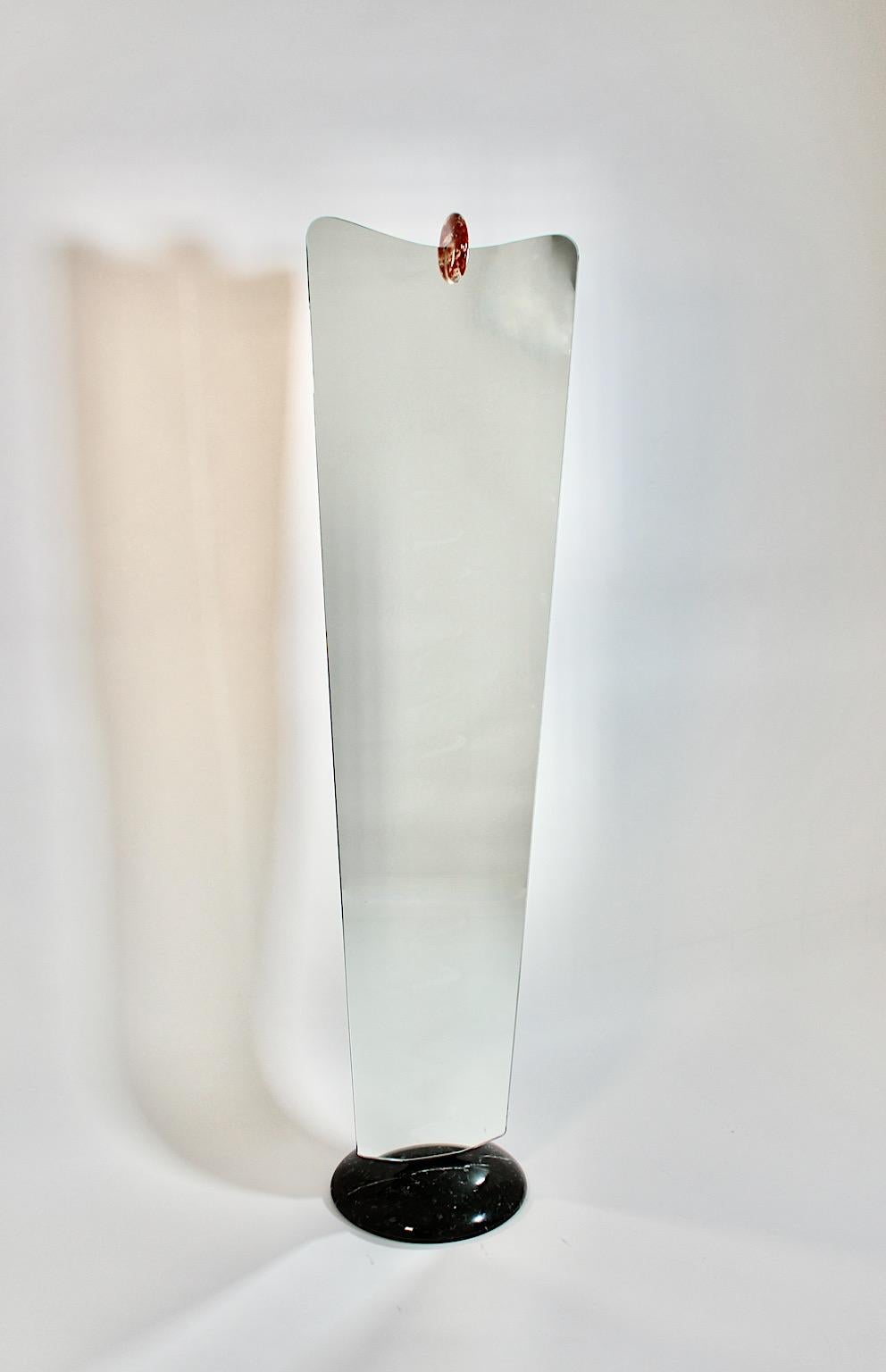 Moderner Vintage-Standspiegel aus Marmor in Grau und Orange in voller Länge, 1990er Jahre, Italien im Zustand „Gut“ im Angebot in Vienna, AT