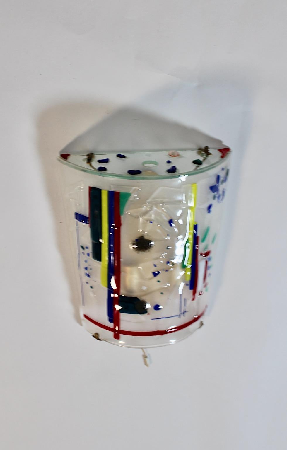 Moderne Vintage-Wandleuchte aus mehrfarbigem Glas und Metall, 1980er Jahre, Italien im Angebot 4