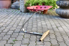 Sgabello moderno d'epoca rosso Mezzadro Achille and Pier Giacomo Castiglioni 1950 Italia