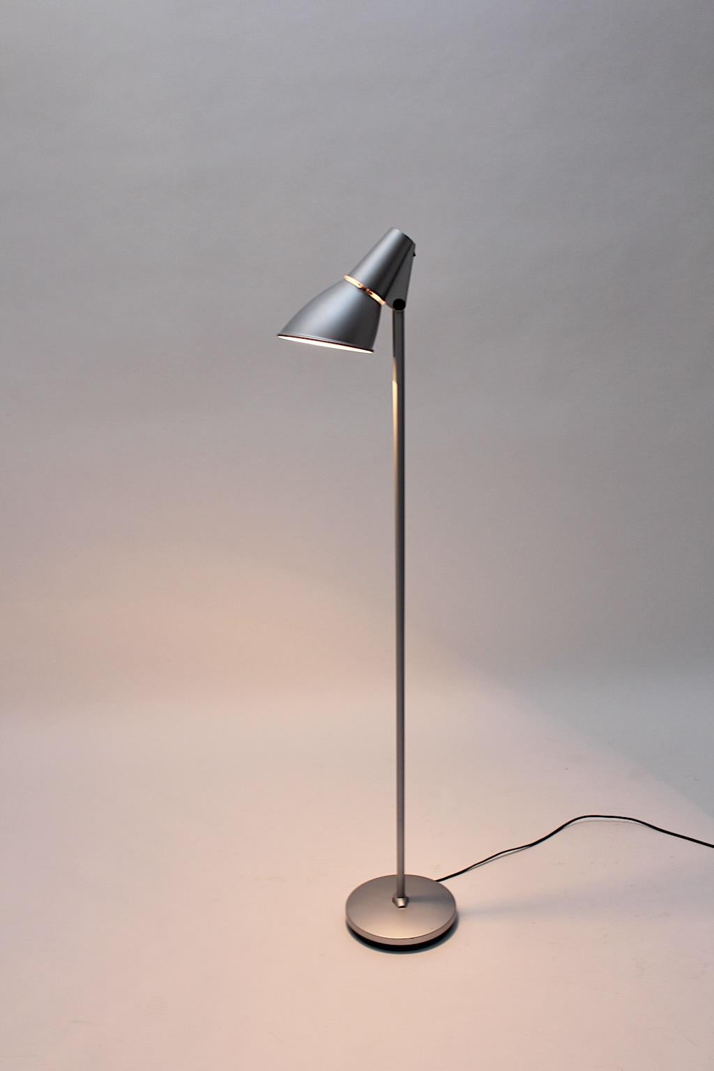 Modern Vintage Silver Metal Floor Lamp Hannes Wettstein for Artemide 1996 Italy For Sale 4