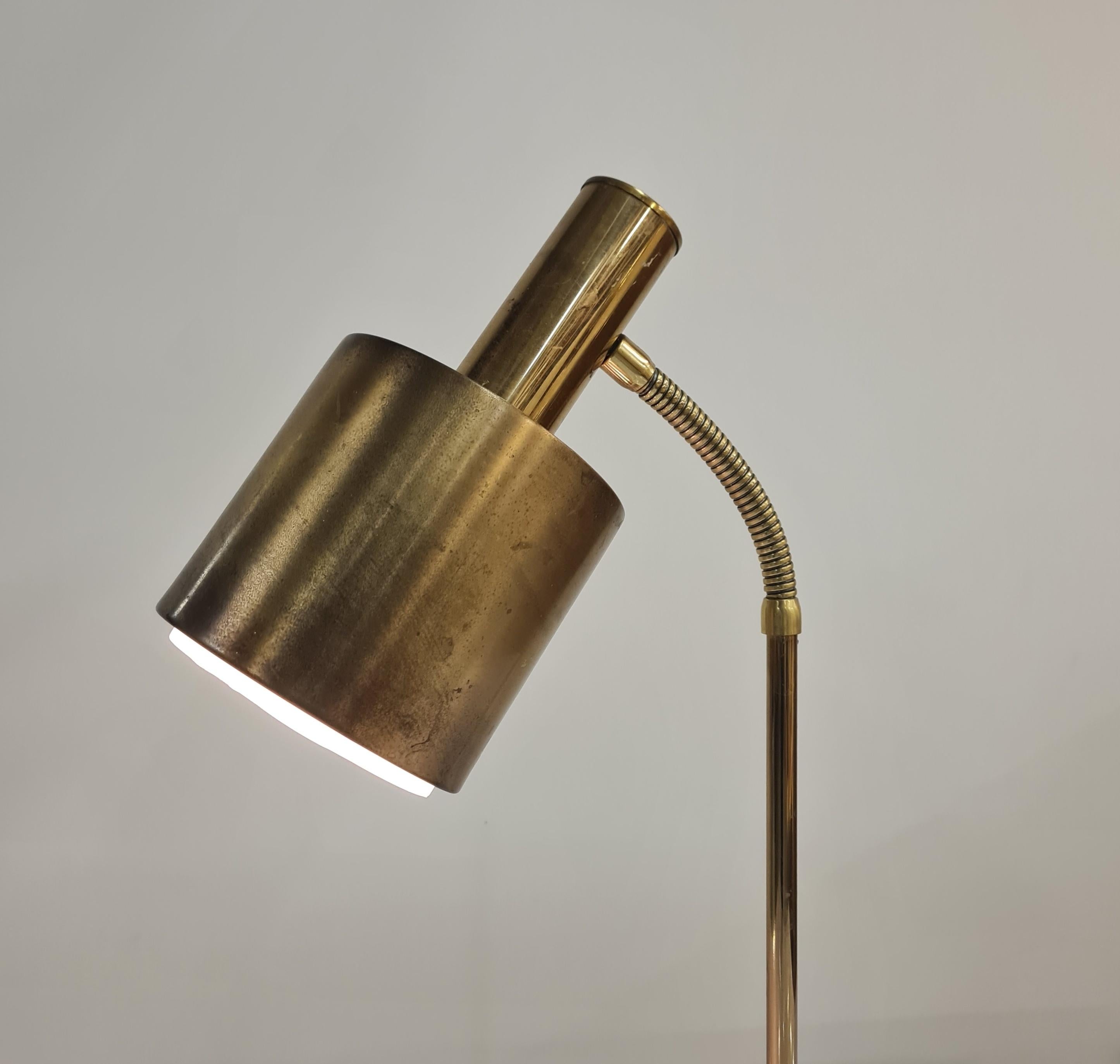 Modern Vintage Swedish Table Lamp in Brass For Sale 7