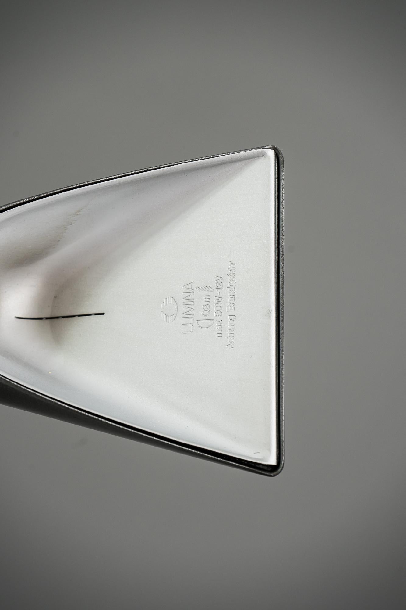 Aluminium Lampe de bureau moderne Zelig par Walter Monici pour Lumina, années 1980, Italie en vente