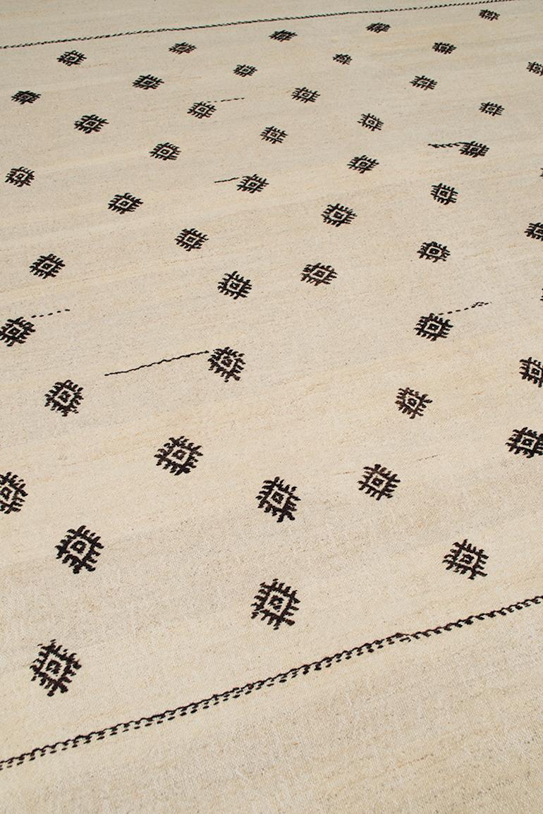 Hand-Woven Modern Vintage Turkish Kilim Rug 'Flat-Weave' For Sale