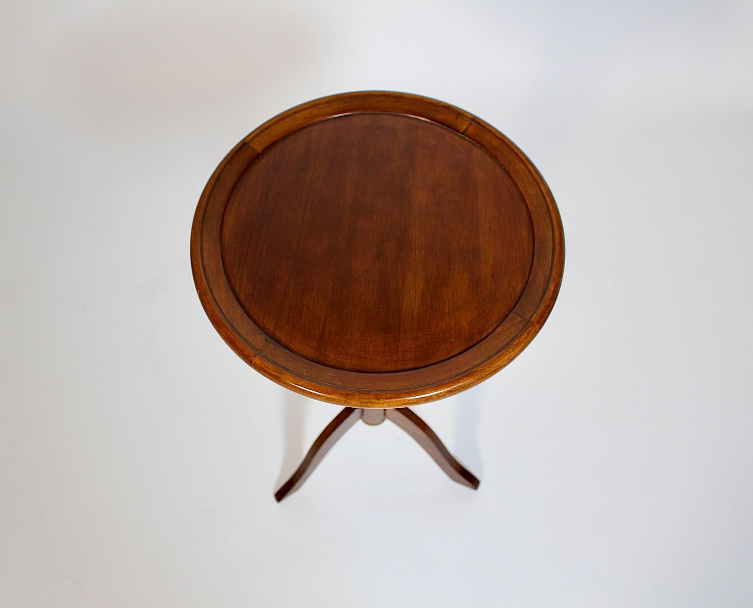 20th Century Modern Vintage Walnut Circular Side Table Turned Legs Italy 1970s For Sale