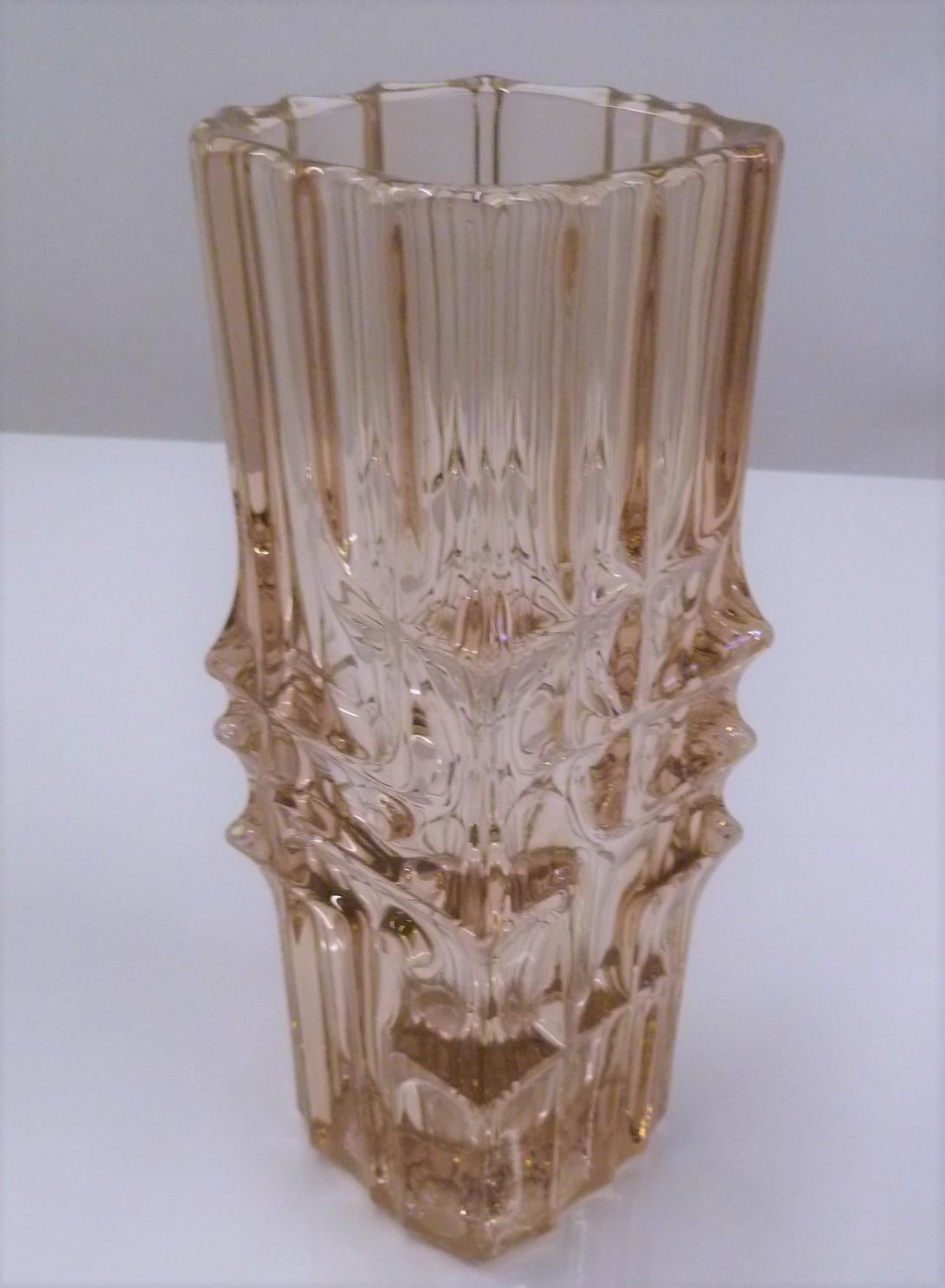 Modern Vladislav Urban Glass Vase, SKLO Rosice Glassworks Czechoslovakia, 1968 2