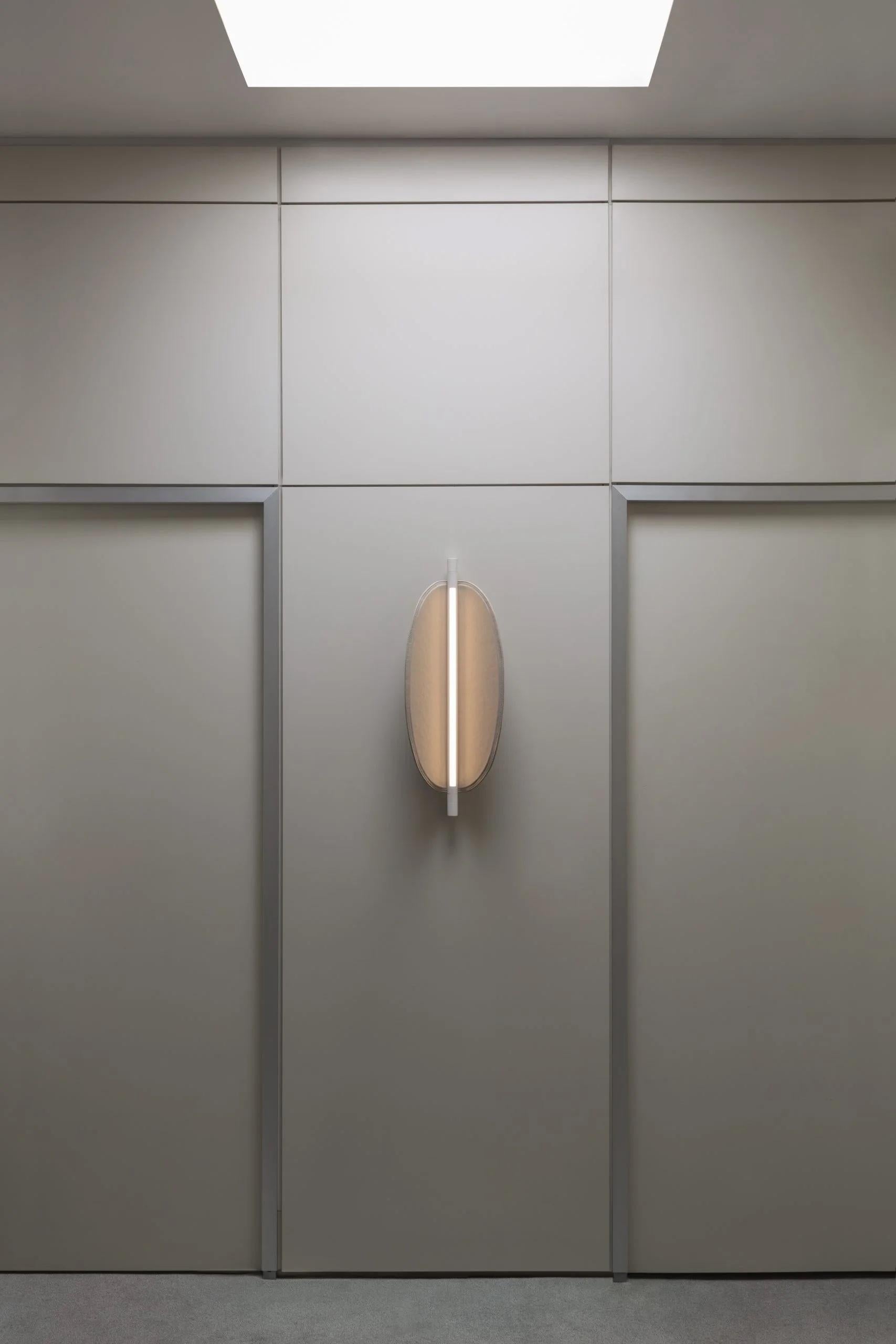 Organic Modern Modern Wall Lamp 'Thula 562.41' by Federica Biasi x Tooy, Beige + Leather For Sale