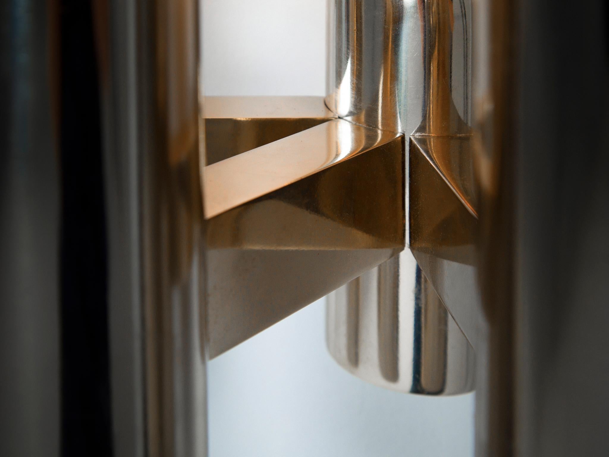 Moderne Wandleuchte mit Röhren aus Chrom (Ende des 20. Jahrhunderts) im Angebot