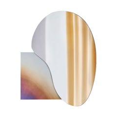 Miroir mural moderne Lake 4 de Noom avec base en laiton brossé