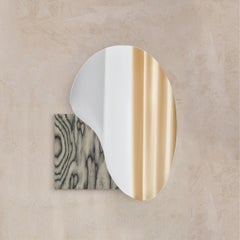 Specchio da parete moderno Lake 4 in impiallacciato di Wood di Ettore Sottsass ALPI di NOOM