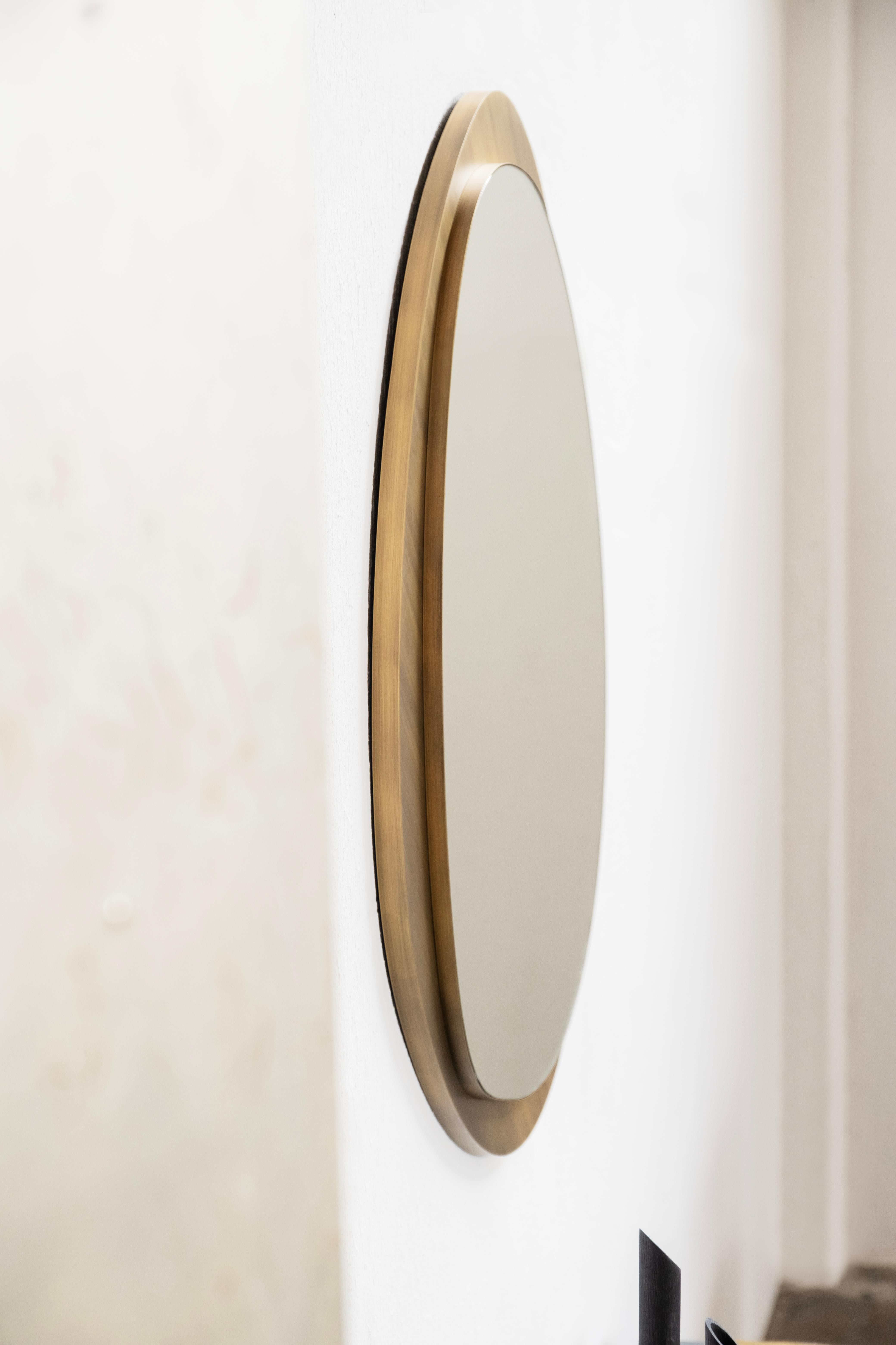 Miroir mural Culatra moderne du milieu du siècle, laiton oxydé, fabriqué à la main par Greenapple en vente 8