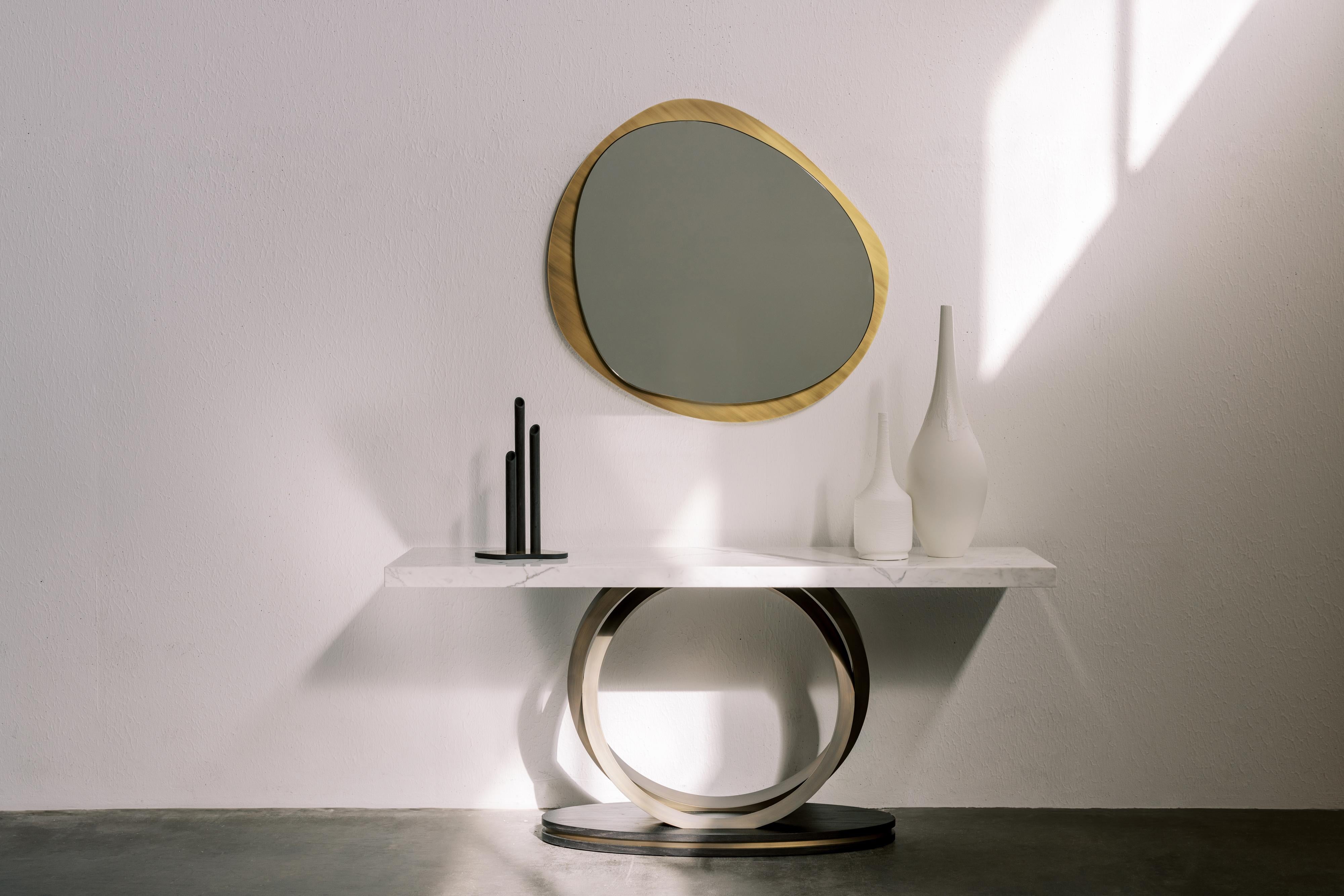 Miroir mural Culatra moderne du milieu du siècle, laiton oxydé, fabriqué à la main par Greenapple en vente 2