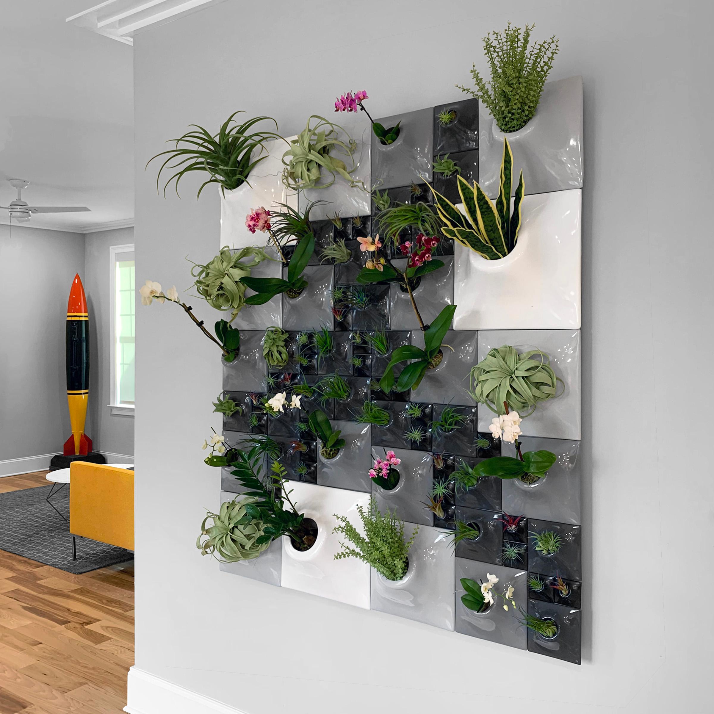 Modern Wall Sculpture, Custom Wall Art, Living Wall Decor, Price per Sq Ft

Transform your home, office, or restaurant into an awe inspiring epicenter of biophilic design with an undulating Node Plant Wall - the only ceramic wall planter system to