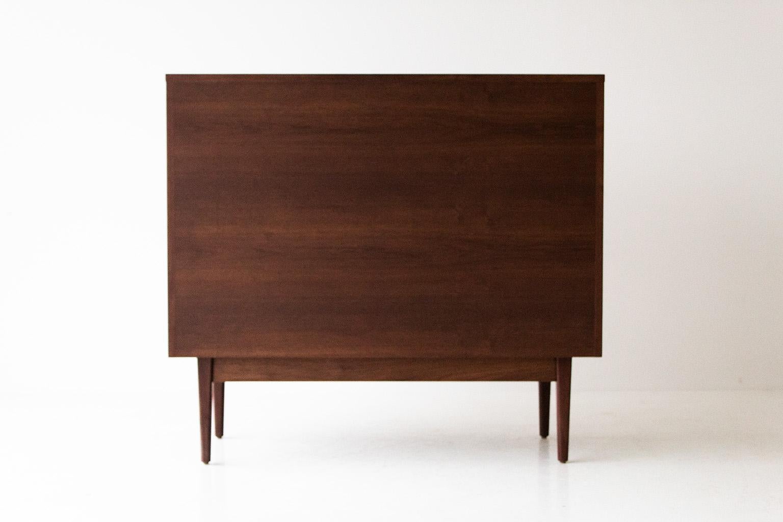Modern Walnut 3-Drawer Dresser For Sale 1