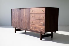 Credenza moderna in noce della collezione Peabody