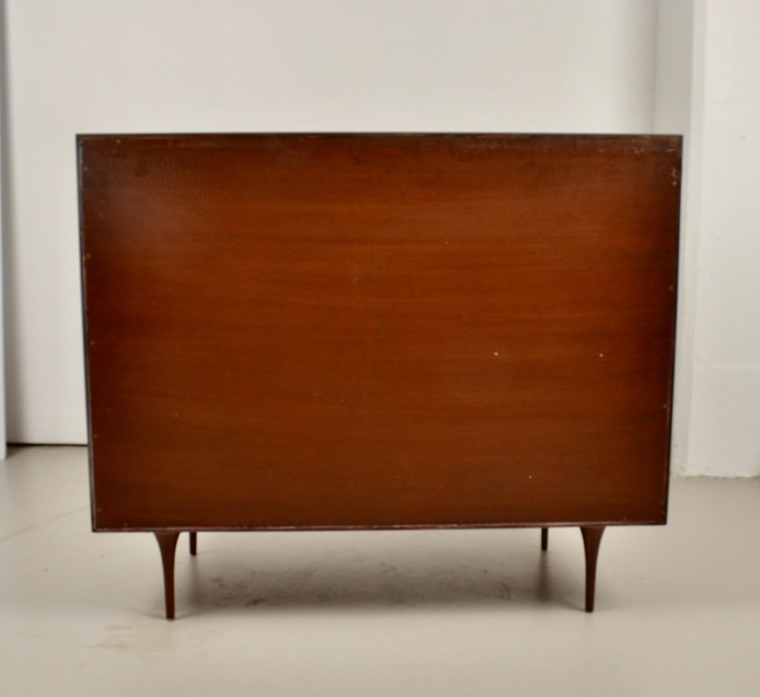 Modern Walnut Credenza with Laminate Doors, USA, 1960s For Sale 7