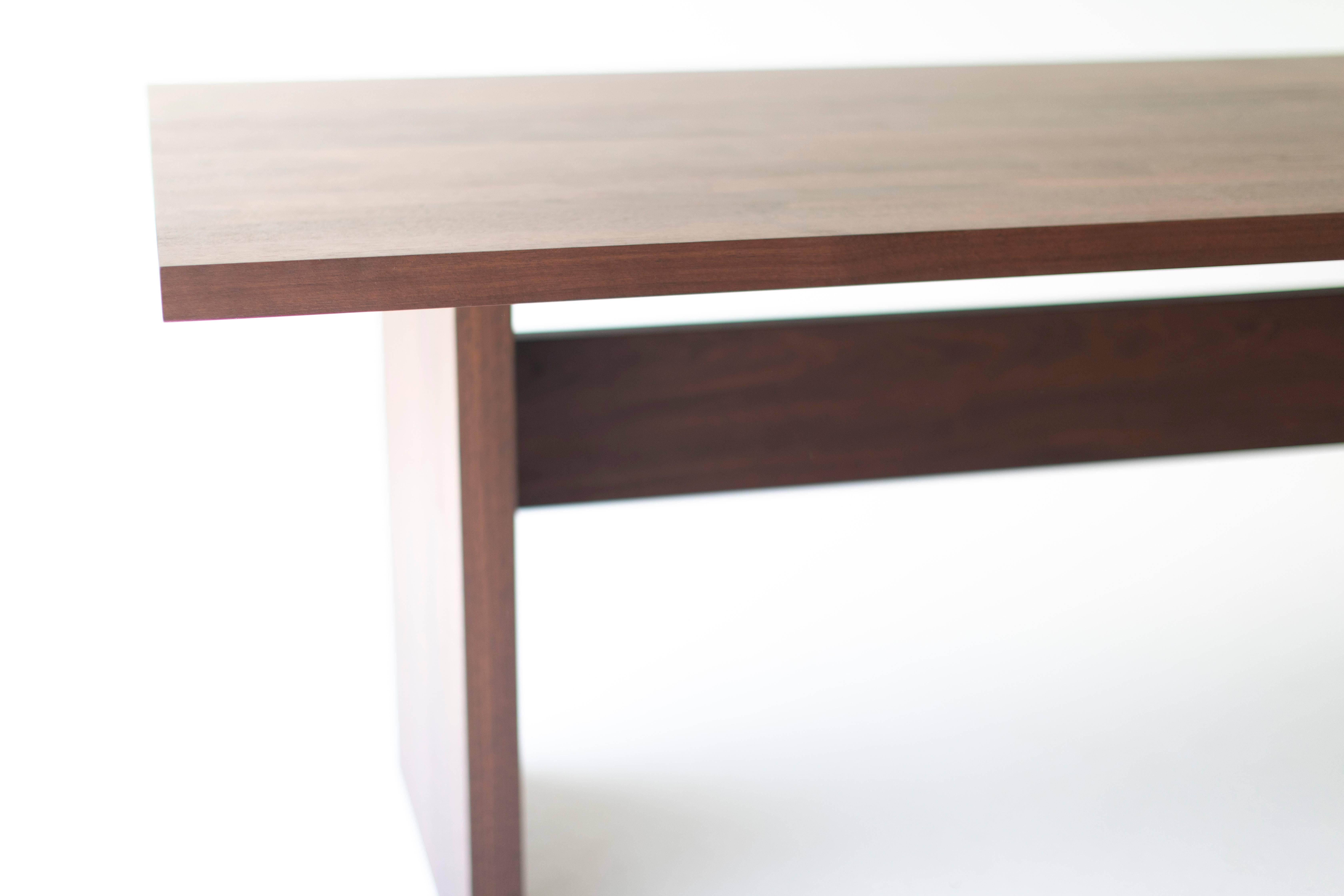 Moderner moderner Esstisch aus Nussbaumholz, „The Toko Table“ im Zustand „Hervorragend“ im Angebot in Oak Harbor, OH