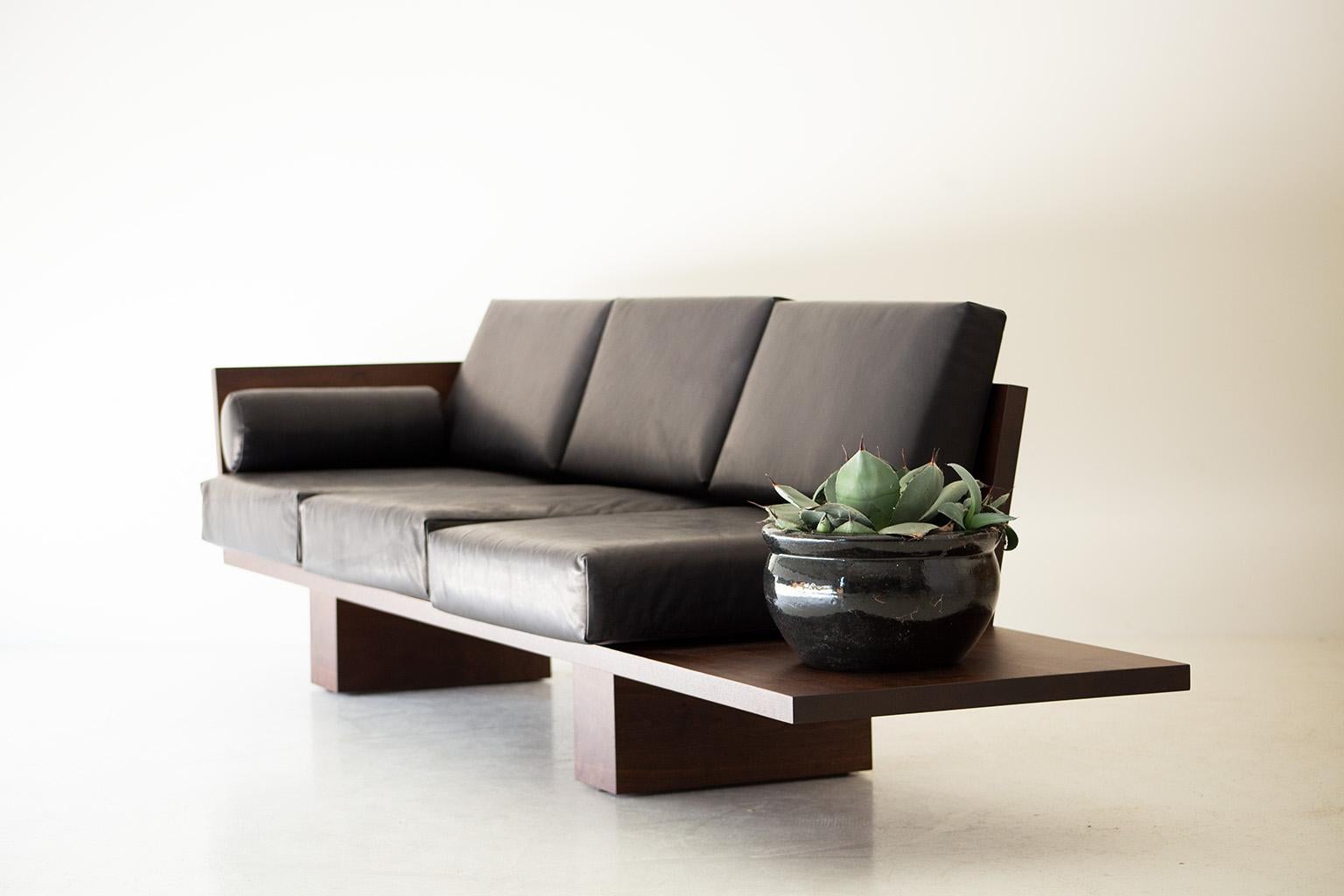American Modern Walnut Leather Sofa, The Suelo For Sale