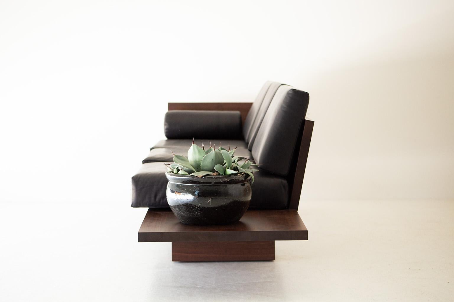 Modern Walnut Leather Sofa, The Suelo For Sale 2