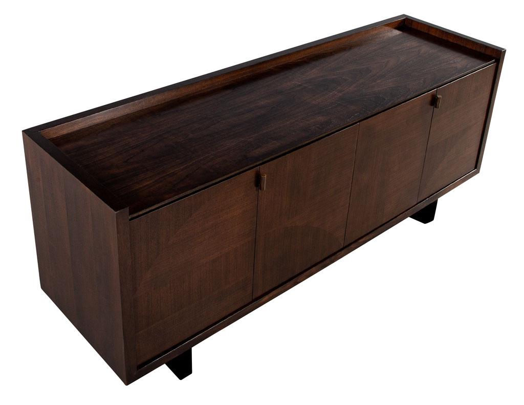 Modern Walnut Sideboard Buffet with Marquetry Inlay In New Condition For Sale In North York, ON