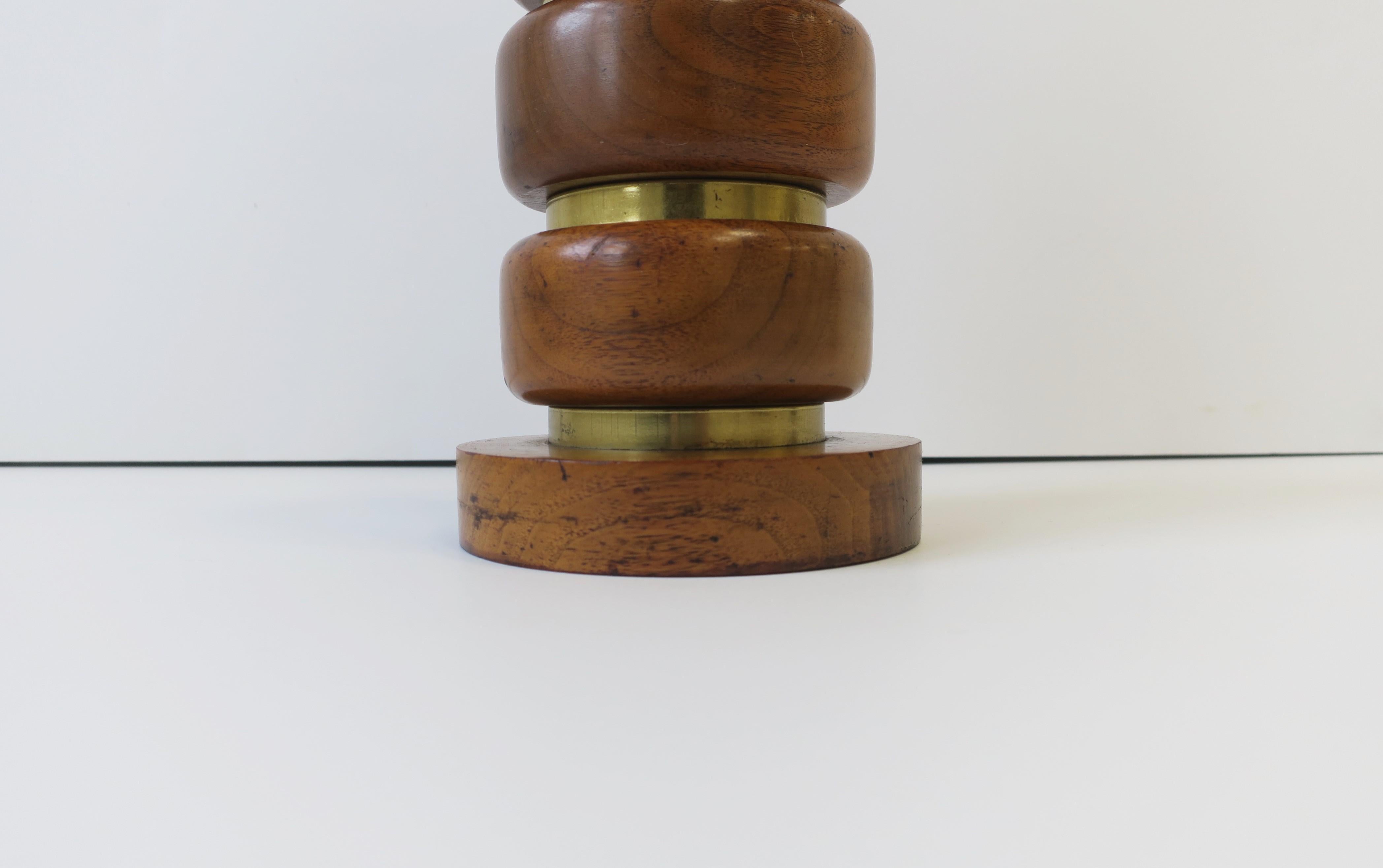 Midcentury Modern Walnut Wood and Brass Desk or Table Lamp For Sale 8