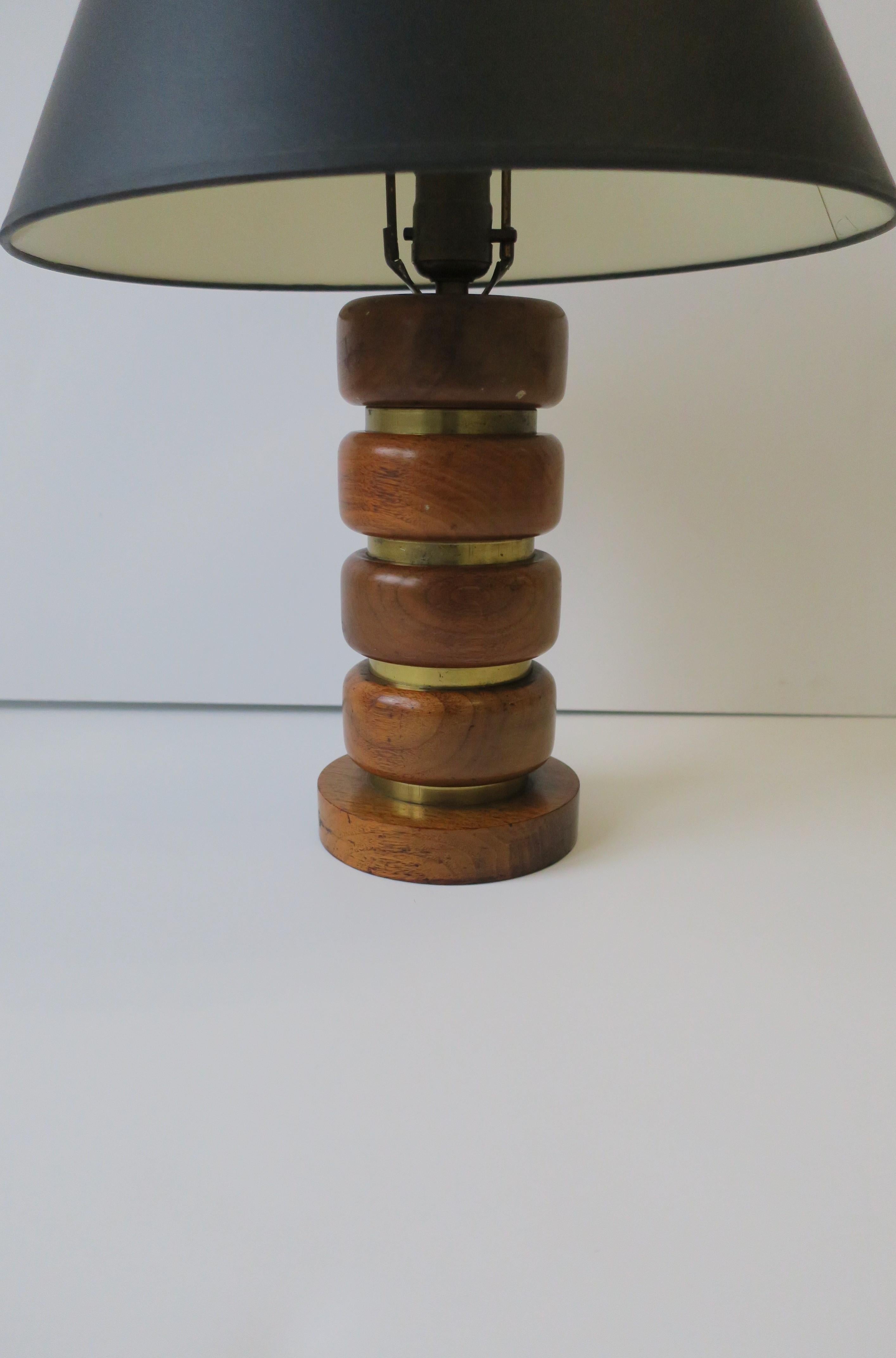 Midcentury Modern Walnut Wood and Brass Desk or Table Lamp For Sale 3