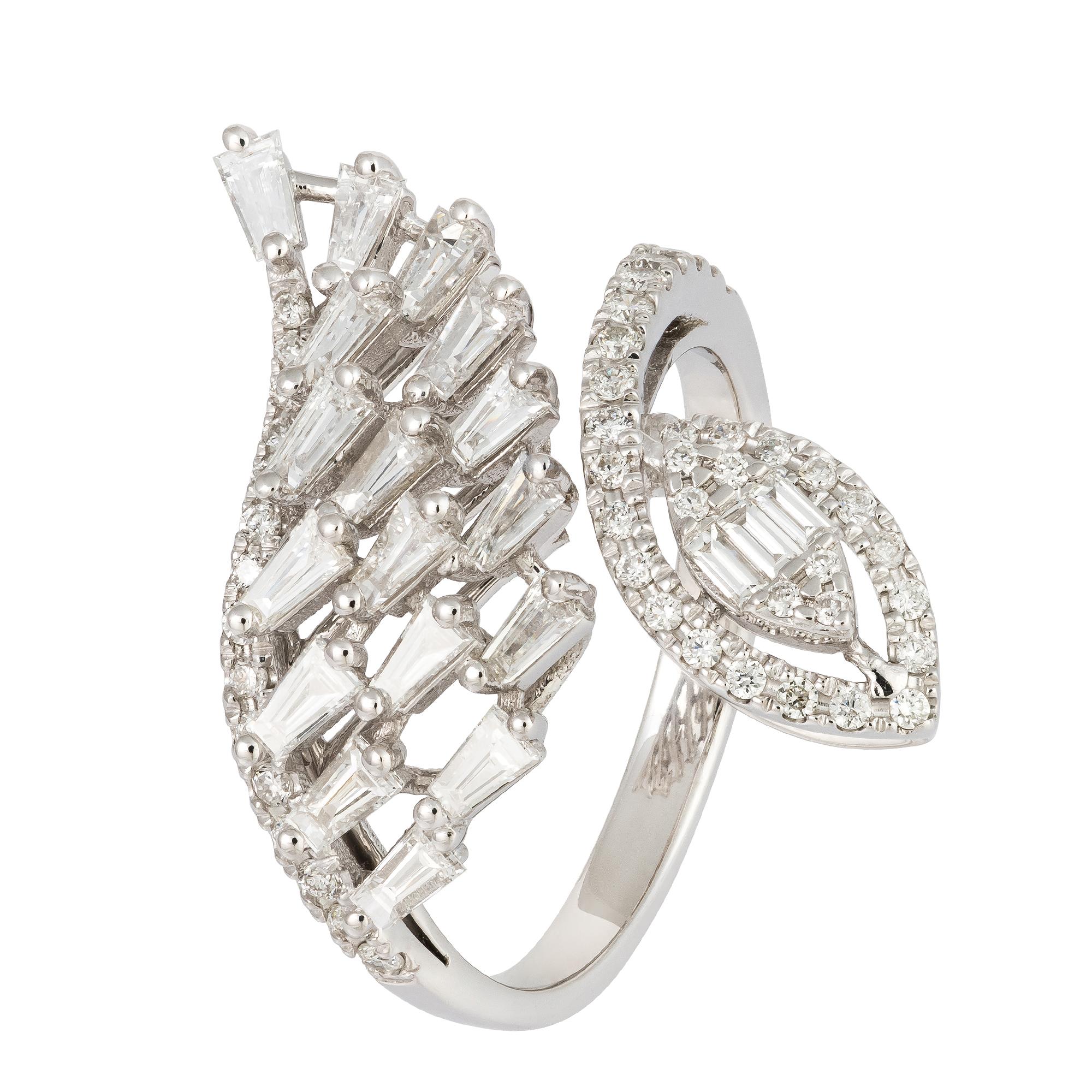 Im Angebot: Moderner Ring aus weißem 18 Karat Gold mit weißen Diamanten für sie () 2