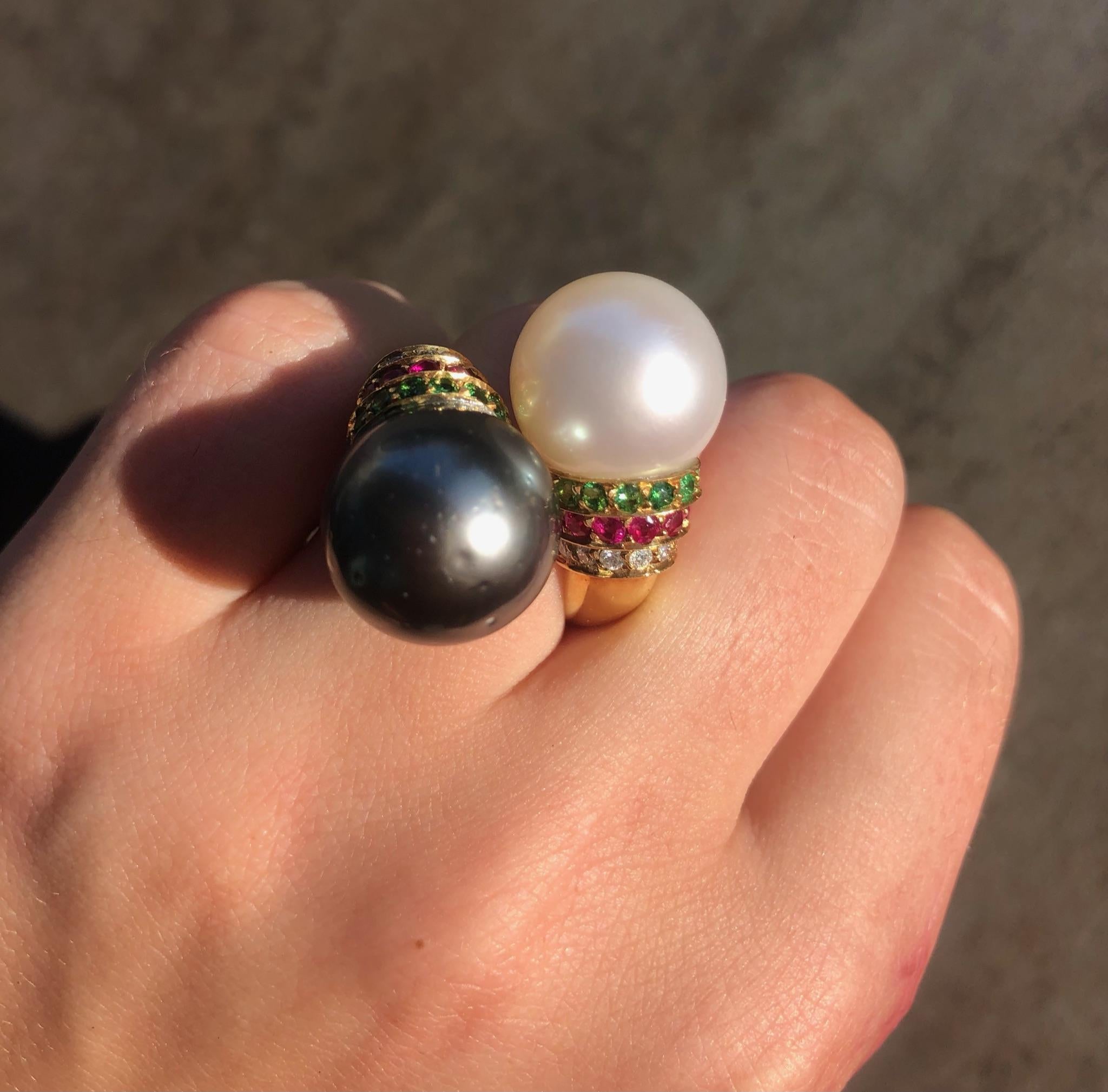 Modern White and Tahiti Pearl Diamond Garnet Emerald Designer 18 Karat Gold Ring For Sale 2