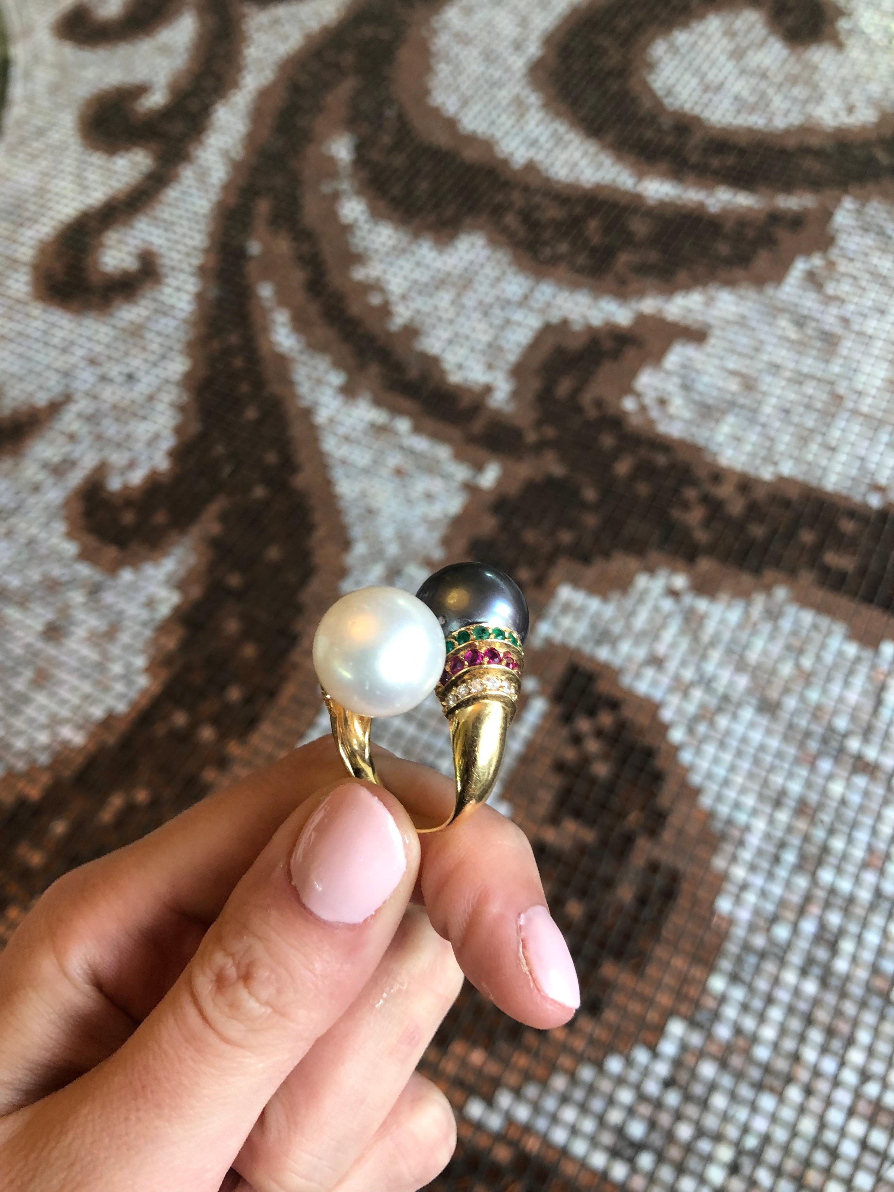 Women's Modern White and Tahiti Pearl Diamond Garnet Emerald Designer 18 Karat Gold Ring For Sale