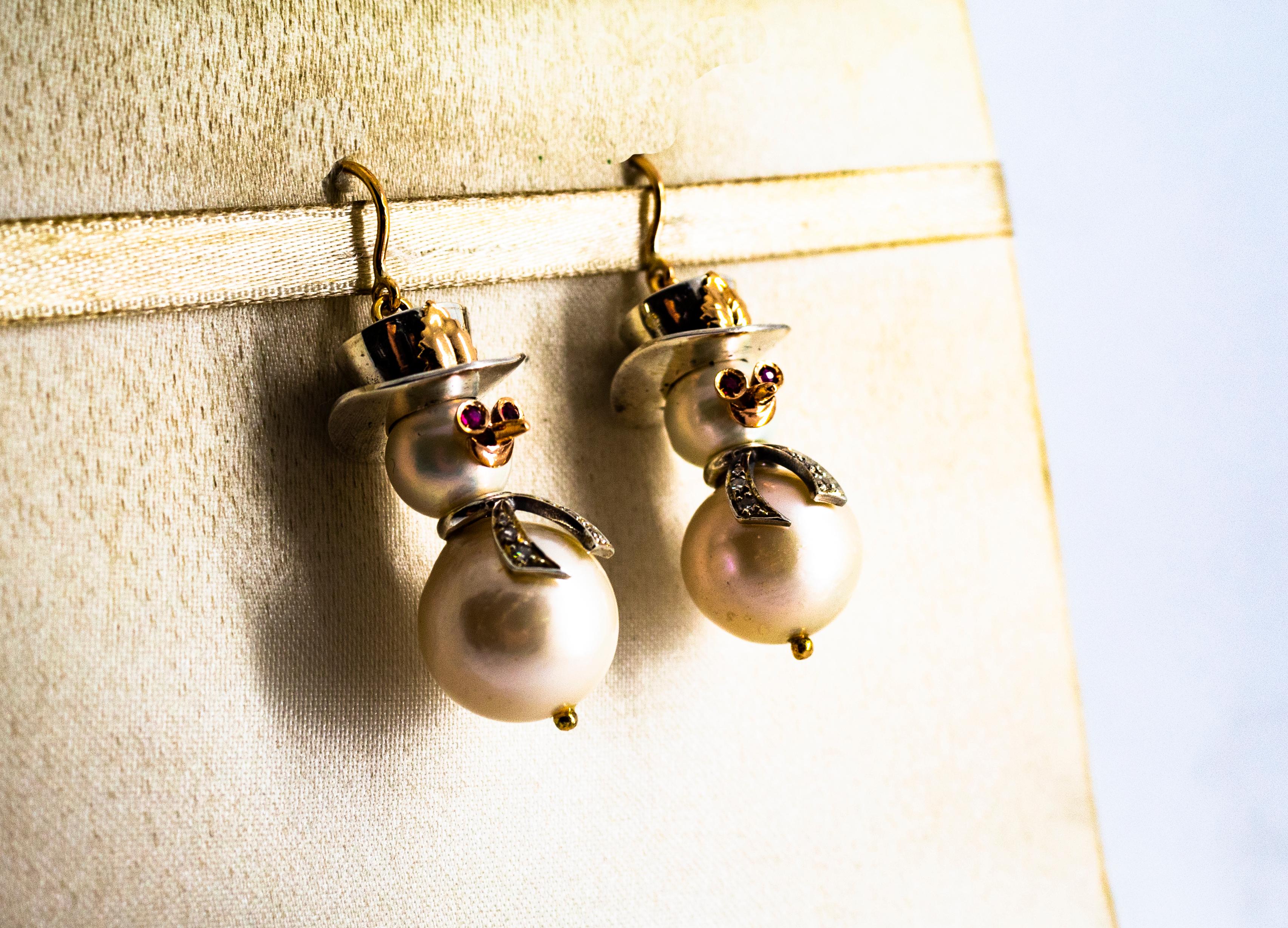 Orecchini moderni con diamante bianco, rubino, perla orientale e oro giallo 