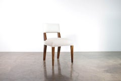 Chaise moderne en tissu blanc en Wood exotique par Costantini, Bruno, En stock