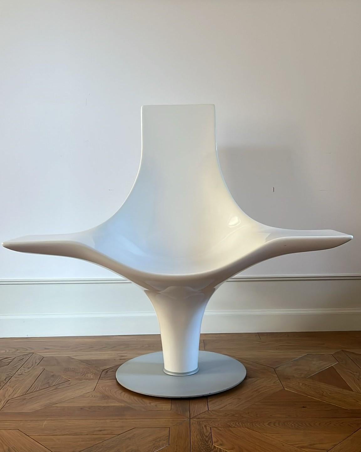 20ième siècle Fauteuil moderne en fibre de verre blanc Design/One Italie années 90 ca en vente