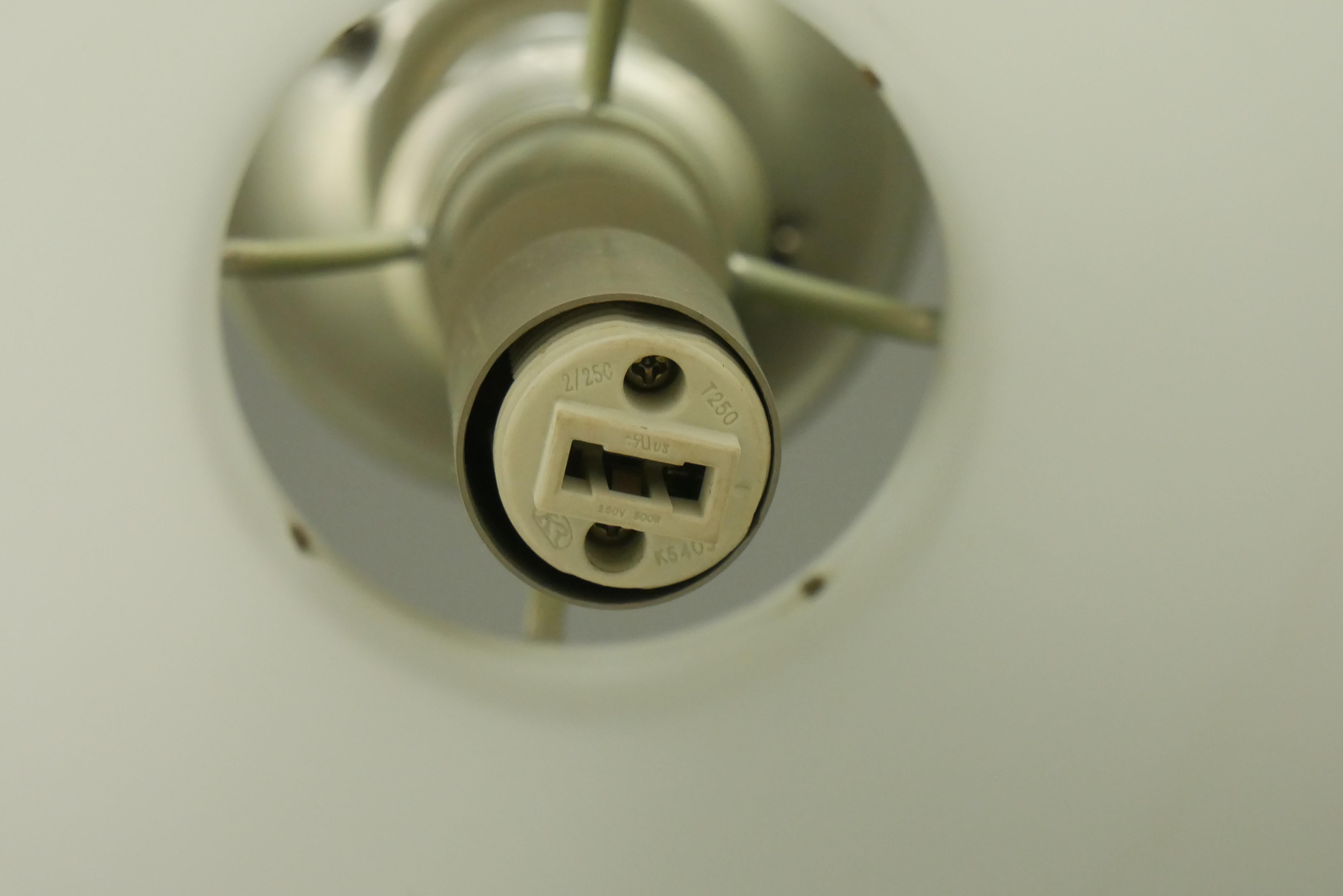 Lampada a semi-incasso moderna in vetro bianco e acciaio in vendita 4