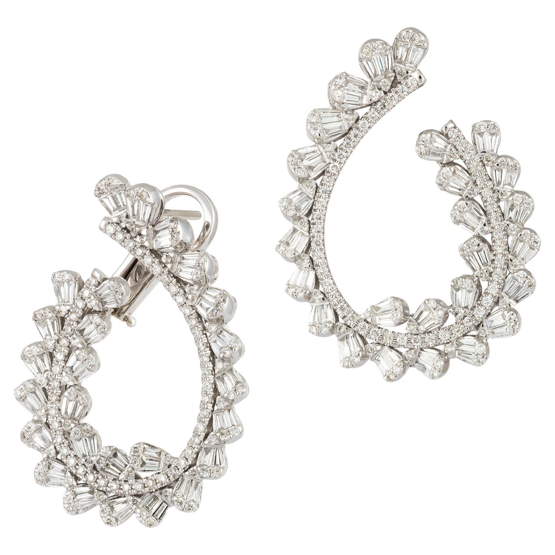 Moderne 18 Karat Ohrringe aus Weißgold mit Diamanten für sie im Angebot